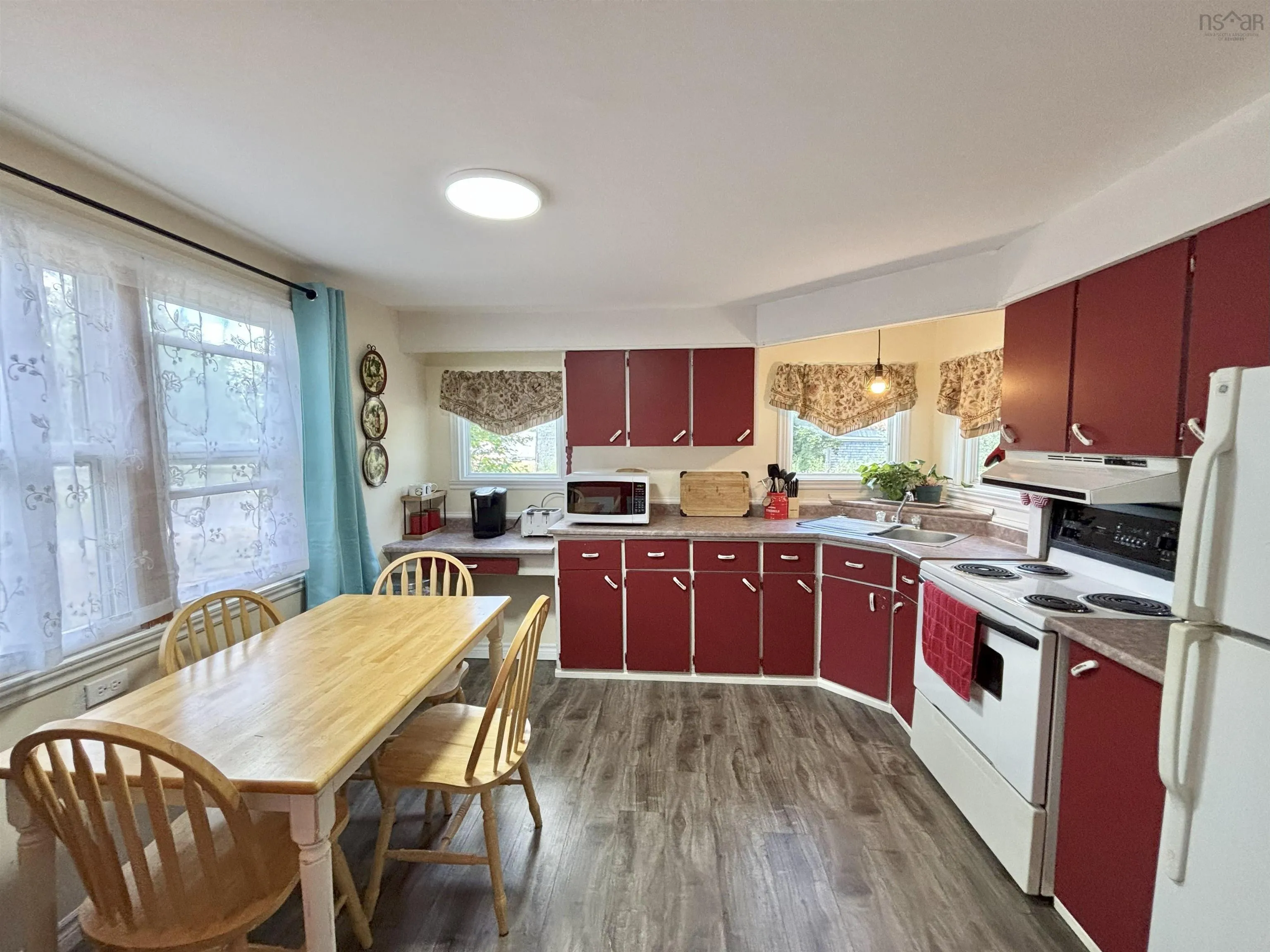 8 Paddock Lane, Falmouth, NS B0P 1L0, 3 Bedrooms Bedrooms, ,1 BathroomBathrooms,Residential,For Sale,Paddock,202519580