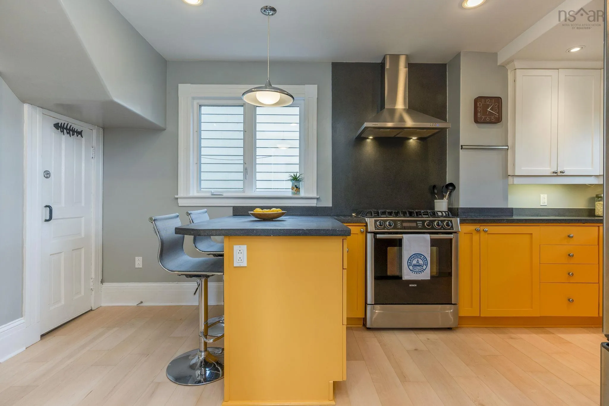 2 Dahlia Street, Dartmouth, NS B3A 2R7, 3 Bedrooms Bedrooms, ,2 BathroomsBathrooms,Residential,For Sale,Dahlia,202524751