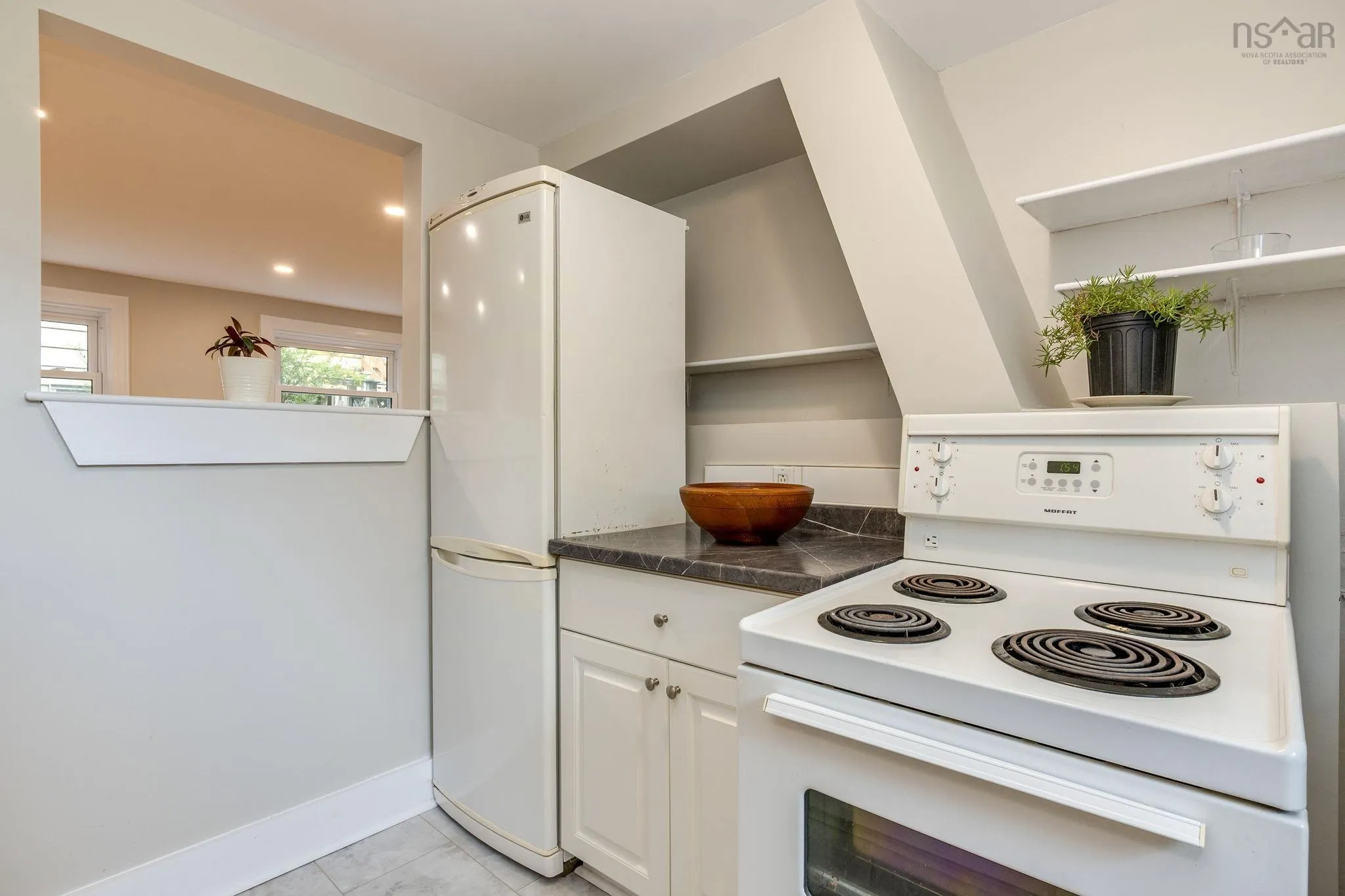 2 Dahlia Street, Dartmouth, NS B3A 2R7, 3 Bedrooms Bedrooms, ,2 BathroomsBathrooms,Residential,For Sale,Dahlia,202524751