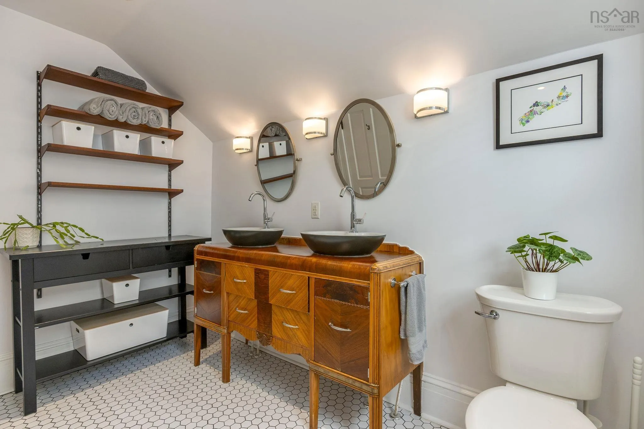 2 Dahlia Street, Dartmouth, NS B3A 2R7, 3 Bedrooms Bedrooms, ,2 BathroomsBathrooms,Residential,For Sale,Dahlia,202524751