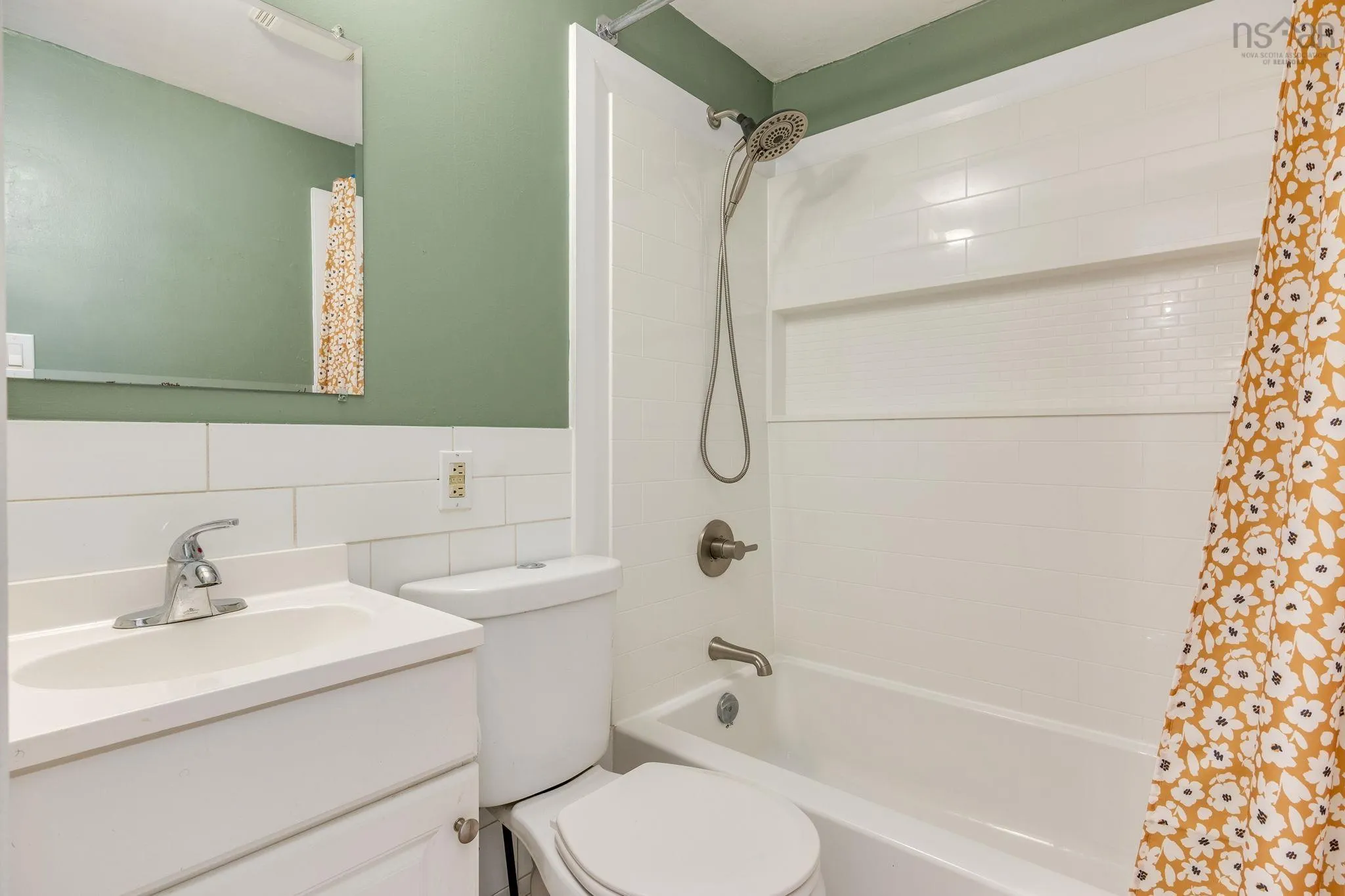 2 Dahlia Street, Dartmouth, NS B3A 2R7, 3 Bedrooms Bedrooms, ,2 BathroomsBathrooms,Residential,For Sale,Dahlia,202524751