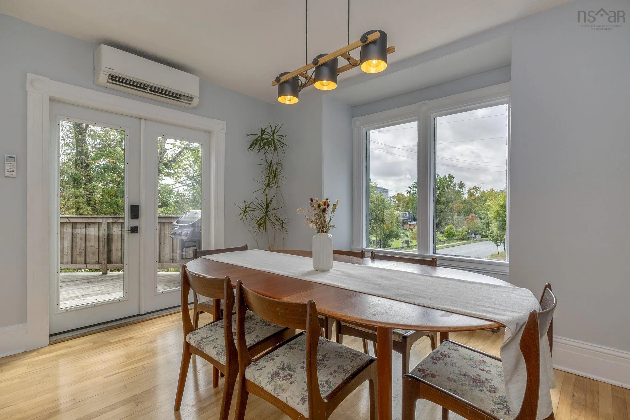2 Dahlia Street, Dartmouth, NS B3A 2R7, 3 Bedrooms Bedrooms, ,2 BathroomsBathrooms,Residential,For Sale,Dahlia,202524751