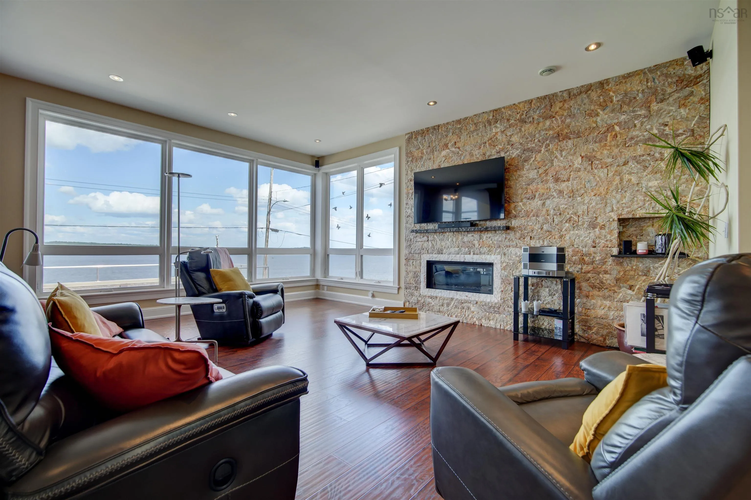 185 Fergusons Cove Road, Halifax, NS B3V 1L7, 4 Bedrooms Bedrooms, ,5 BathroomsBathrooms,Residential,For Sale,Fergusons Cove,202509994