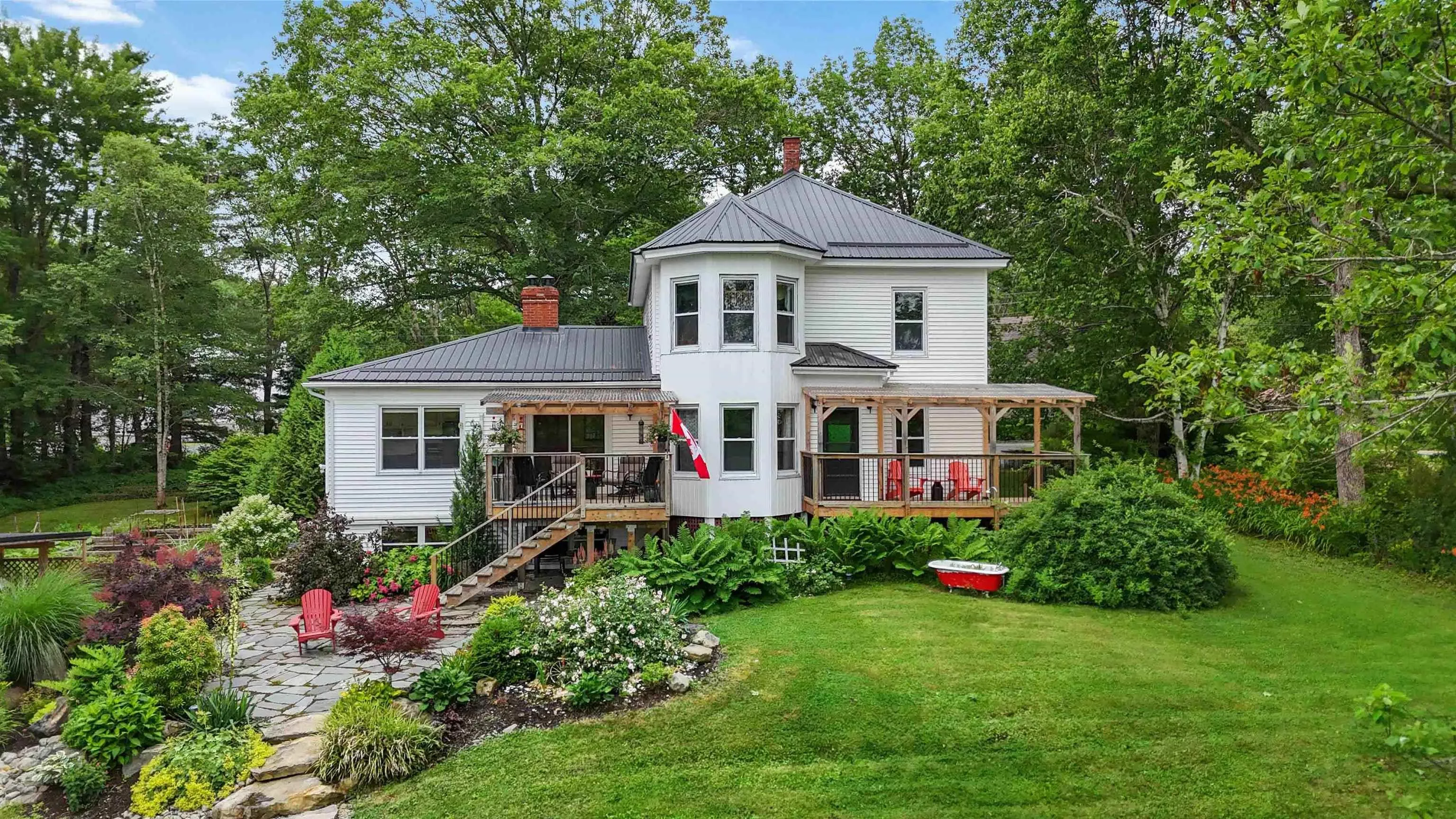 336 West Street, Milton, NS B0T 1P0, 4 Bedrooms Bedrooms, ,4 BathroomsBathrooms,Residential,For Sale,West,202517664