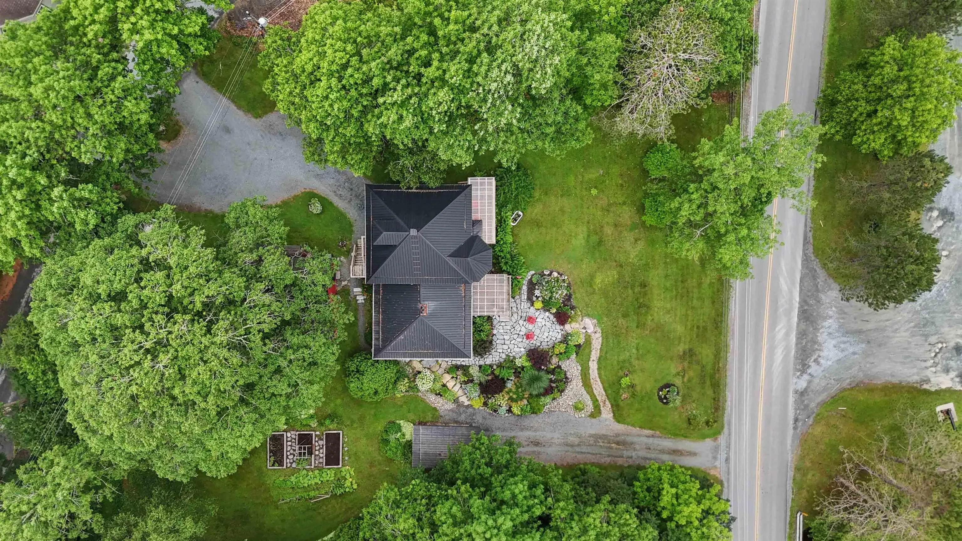 336 West Street, Milton, NS B0T 1P0, 4 Bedrooms Bedrooms, ,4 BathroomsBathrooms,Residential,For Sale,West,202517664