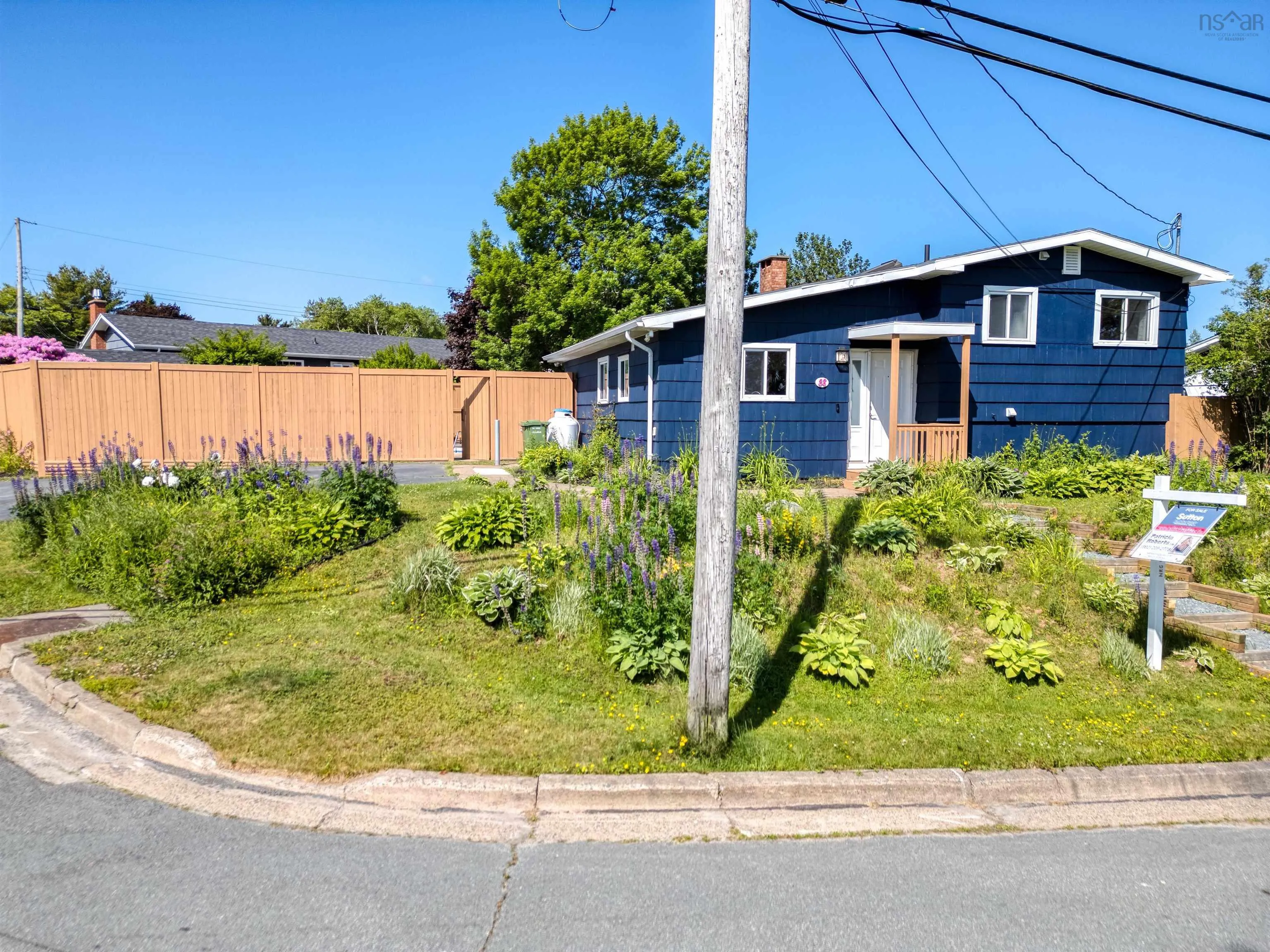 38 Harris Road, Dartmouth, NS B2Y 3J4, 3 Bedrooms Bedrooms, ,2 BathroomsBathrooms,Residential,For Sale,Harris,202515654