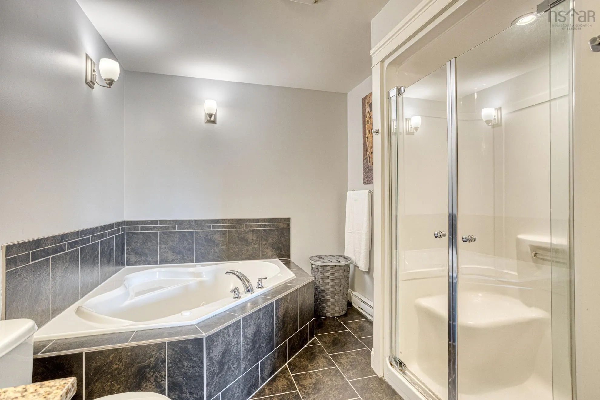 205 Transom Drive, West Bedford, NS B3M 4T8, 3 Bedrooms Bedrooms, ,4 BathroomsBathrooms,Residential,For Sale,Transom,202521023
