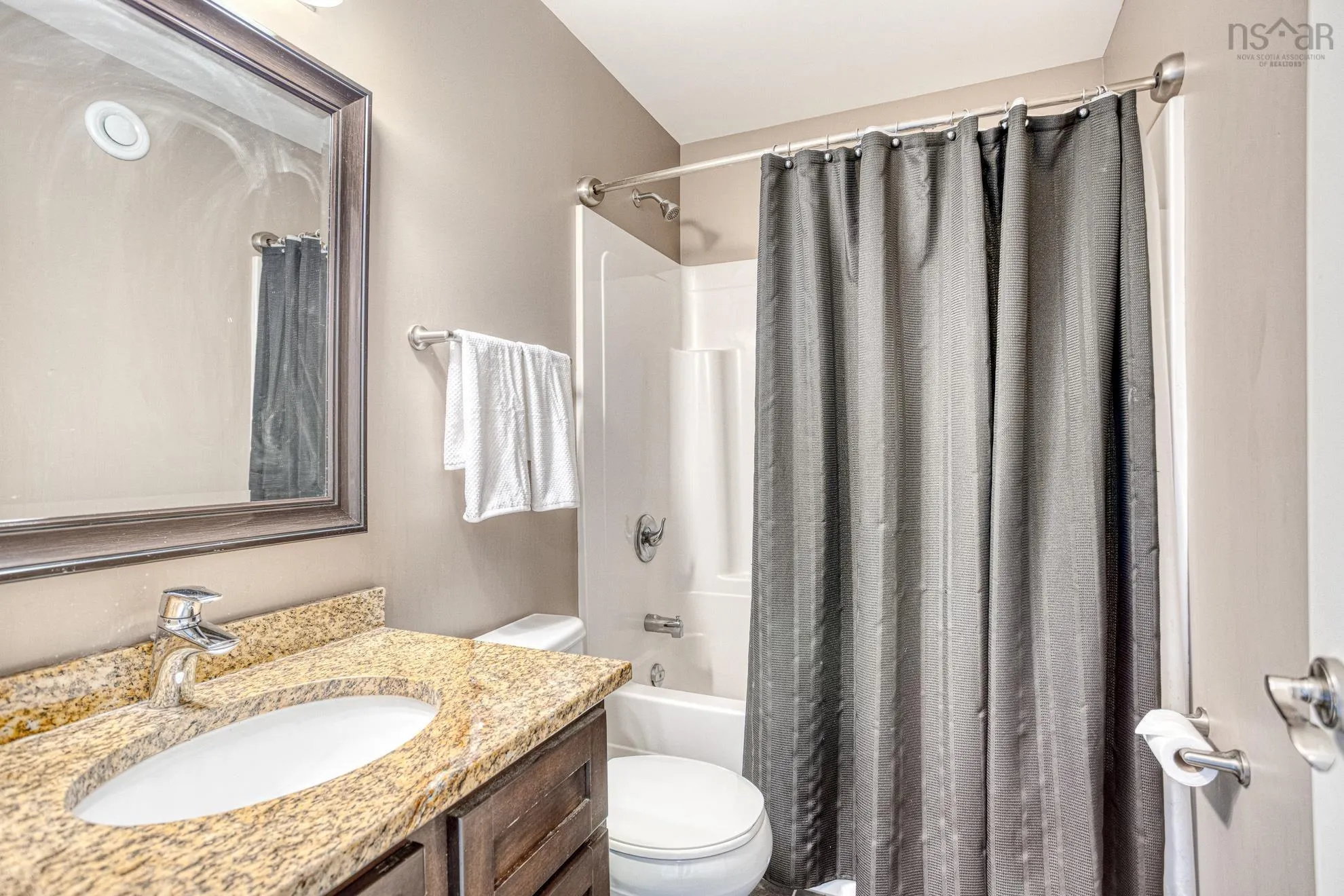 205 Transom Drive, West Bedford, NS B3M 4T8, 3 Bedrooms Bedrooms, ,4 BathroomsBathrooms,Residential,For Sale,Transom,202521023
