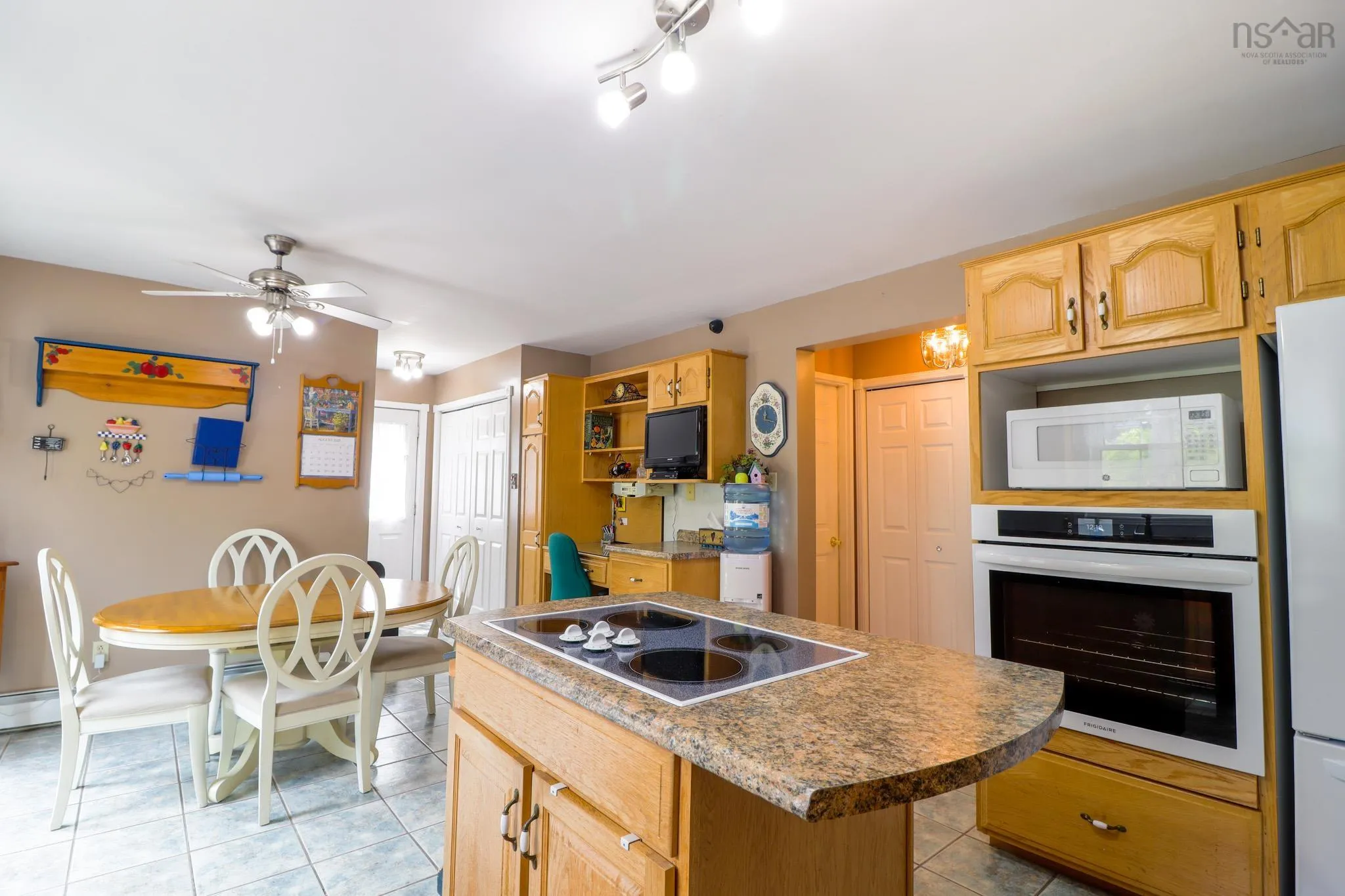 2799 Gabarus Highway, Caribou Marsh, NS B1L 1G1, 3 Bedrooms Bedrooms, ,4 BathroomsBathrooms,Residential,For Sale,Gabarus,202520314