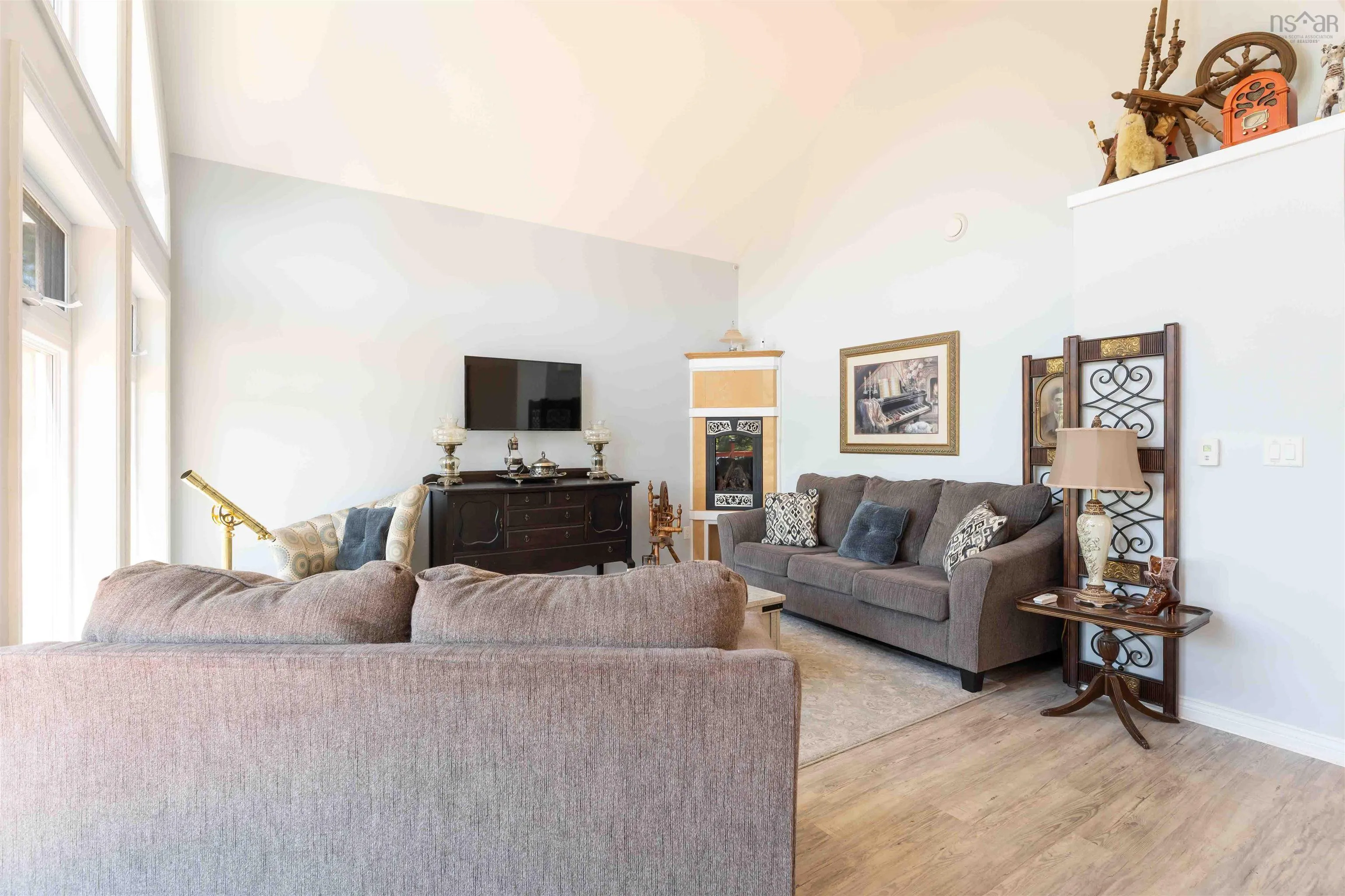 37 Andrew Point Road, Waterloo Lake, NS B0S 1P0, 2 Bedrooms Bedrooms, ,1 BathroomBathrooms,Residential,For Sale,Andrew Point,202519974