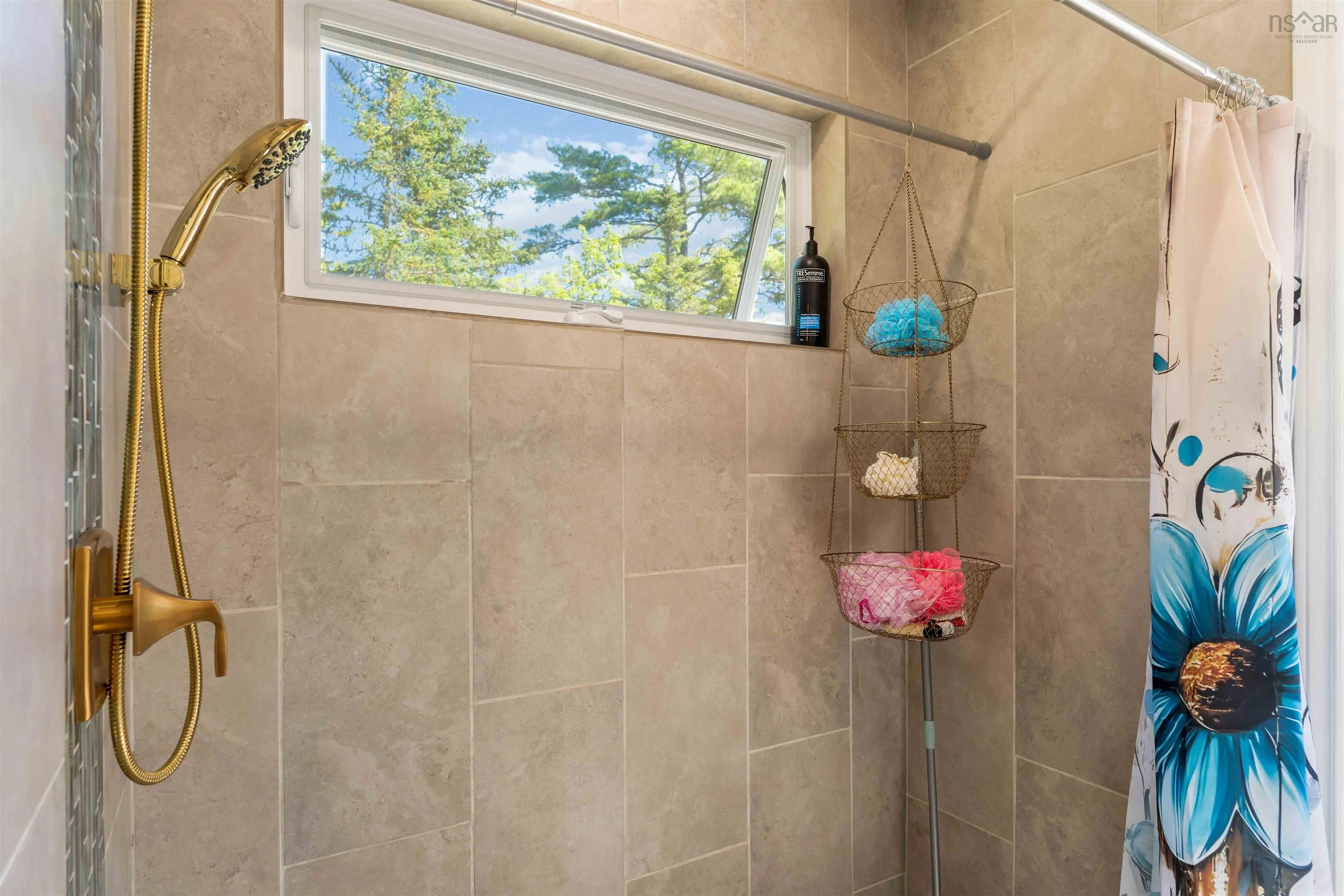37 Andrew Point Road, Waterloo Lake, NS B0S 1P0, 2 Bedrooms Bedrooms, ,1 BathroomBathrooms,Residential,For Sale,Andrew Point,202519974