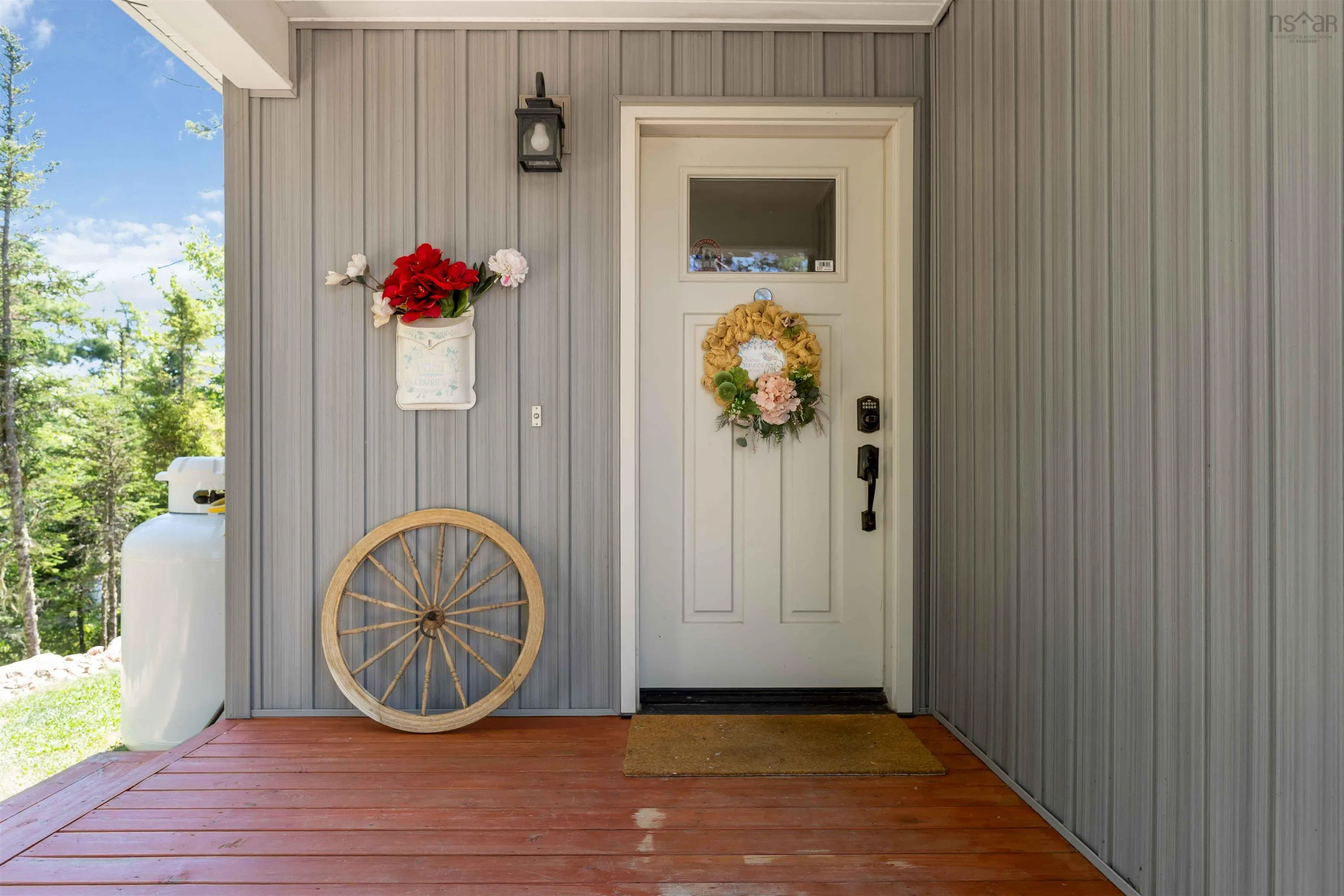 37 Andrew Point Road, Waterloo Lake, NS B0S 1P0, 2 Bedrooms Bedrooms, ,1 BathroomBathrooms,Residential,For Sale,Andrew Point,202519974