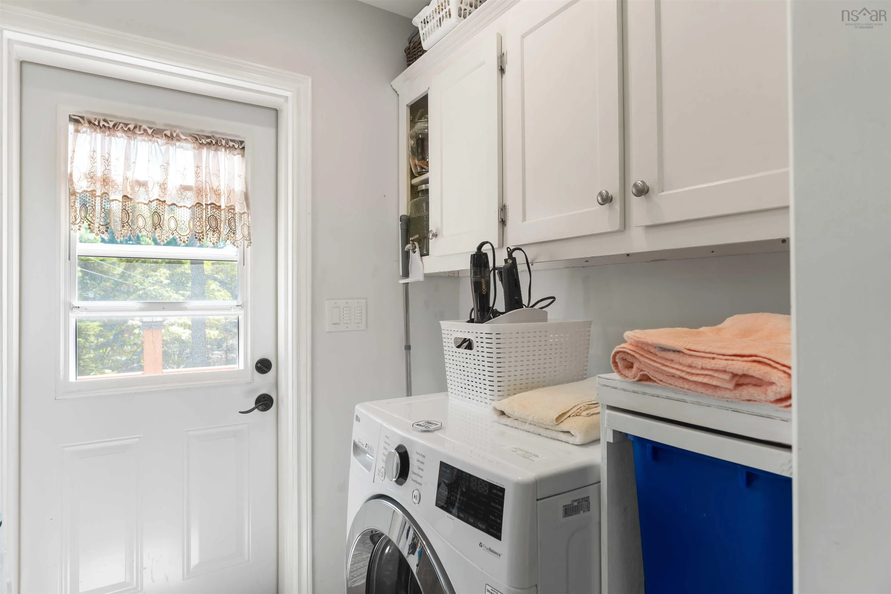 37 Andrew Point Road, Waterloo Lake, NS B0S 1P0, 2 Bedrooms Bedrooms, ,1 BathroomBathrooms,Residential,For Sale,Andrew Point,202519974