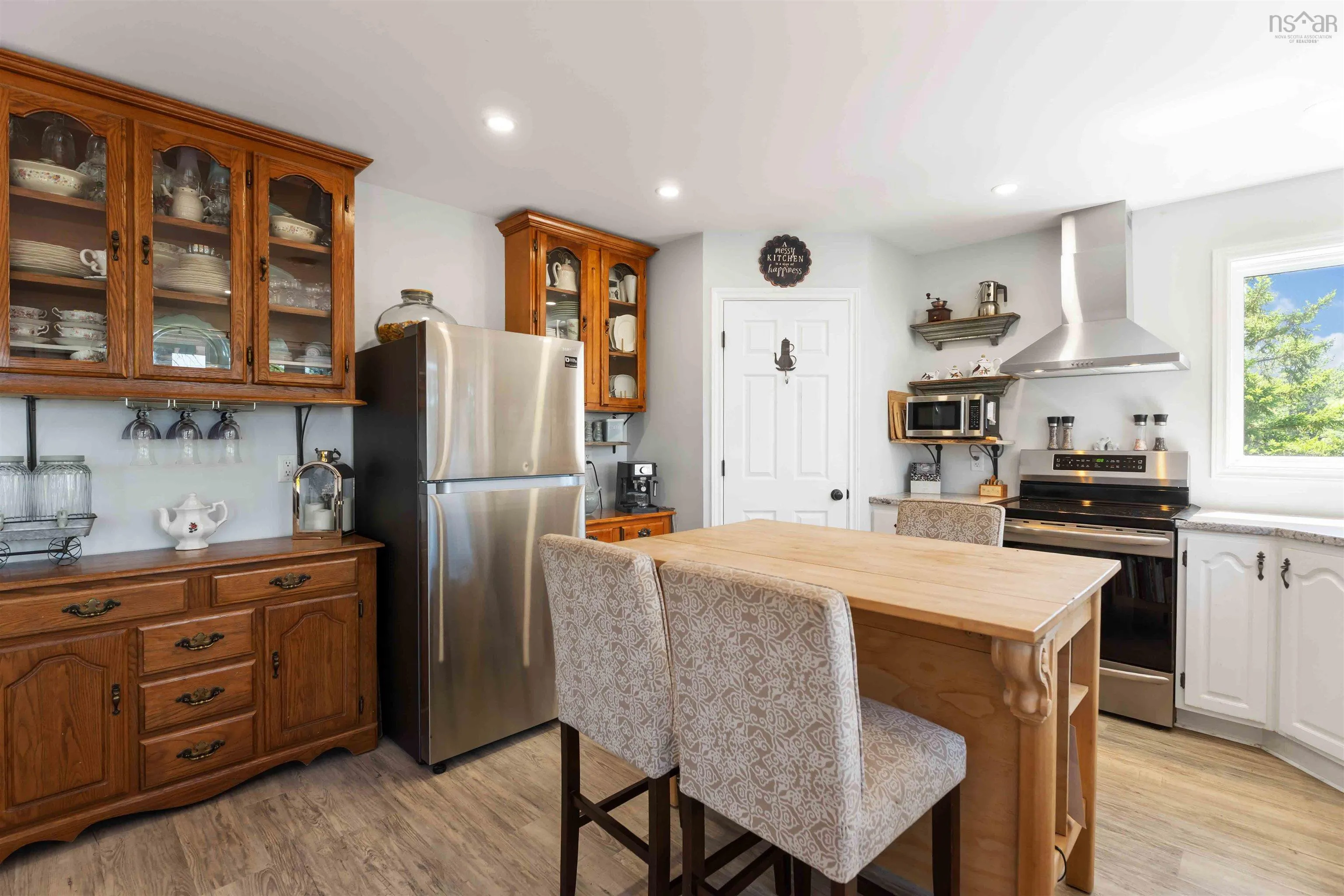 37 Andrew Point Road, Waterloo Lake, NS B0S 1P0, 2 Bedrooms Bedrooms, ,1 BathroomBathrooms,Residential,For Sale,Andrew Point,202519974