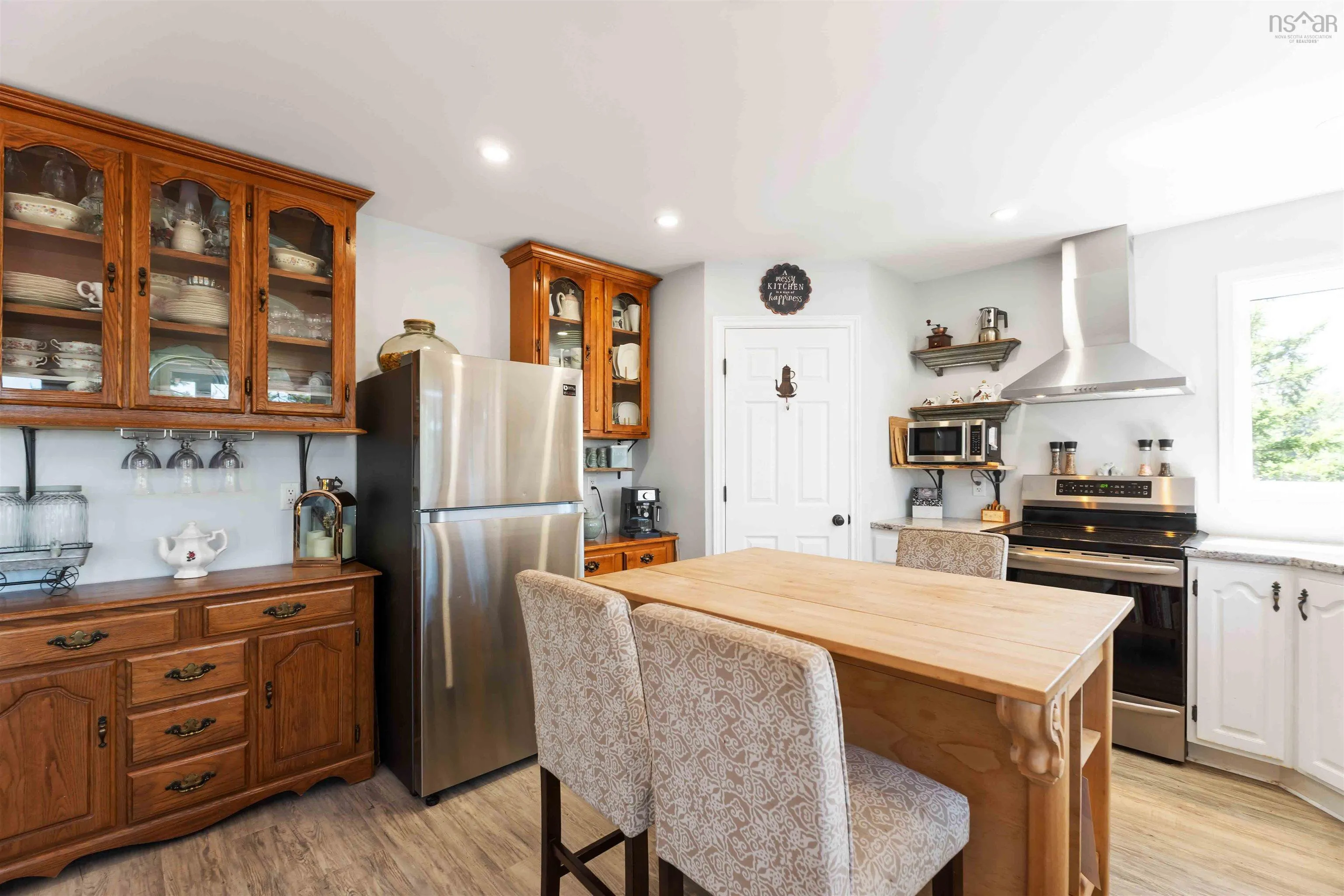 37 Andrew Point Road, Waterloo Lake, NS B0S 1P0, 2 Bedrooms Bedrooms, ,1 BathroomBathrooms,Residential,For Sale,Andrew Point,202519974