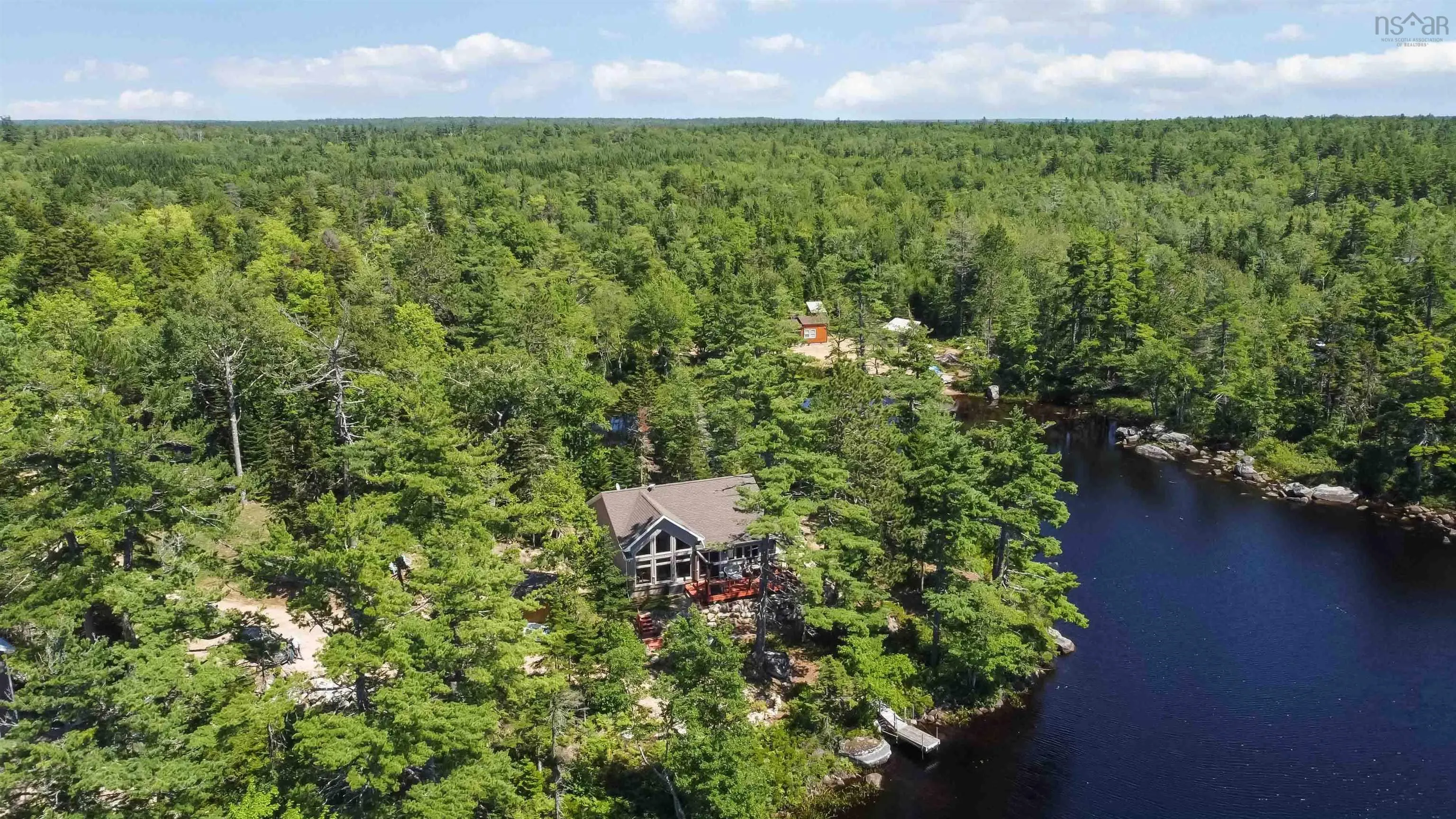 37 Andrew Point Road, Waterloo Lake, NS B0S 1P0, 2 Bedrooms Bedrooms, ,1 BathroomBathrooms,Residential,For Sale,Andrew Point,202519974