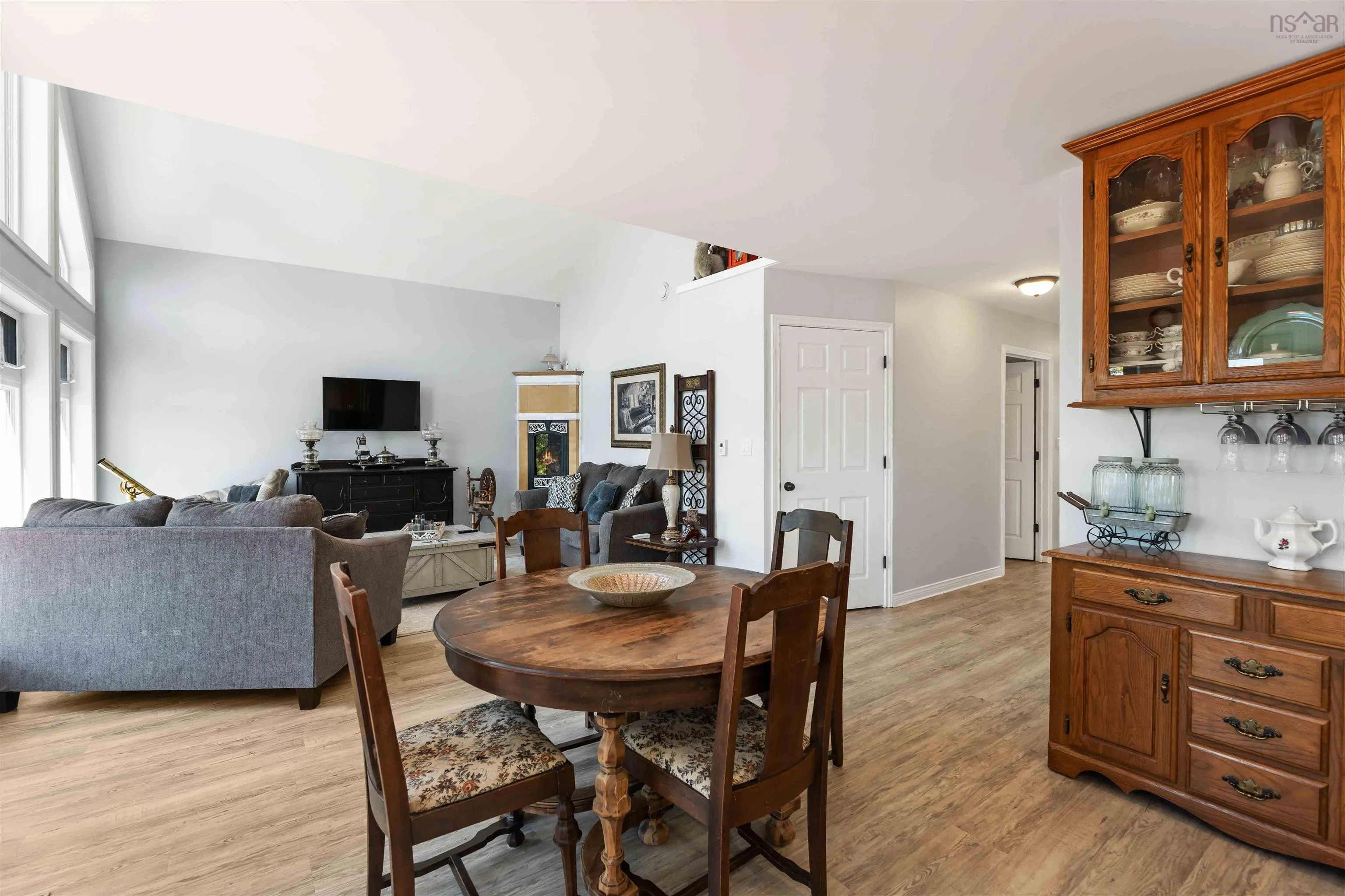 37 Andrew Point Road, Waterloo Lake, NS B0S 1P0, 2 Bedrooms Bedrooms, ,1 BathroomBathrooms,Residential,For Sale,Andrew Point,202519974