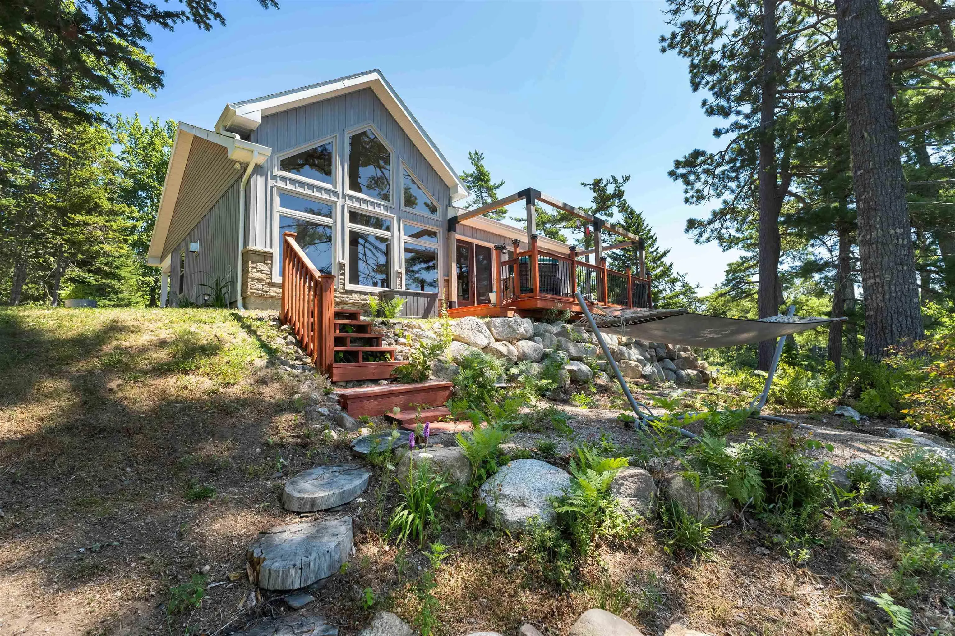 37 Andrew Point Road, Waterloo Lake, NS B0S 1P0, 2 Bedrooms Bedrooms, ,1 BathroomBathrooms,Residential,For Sale,Andrew Point,202519974