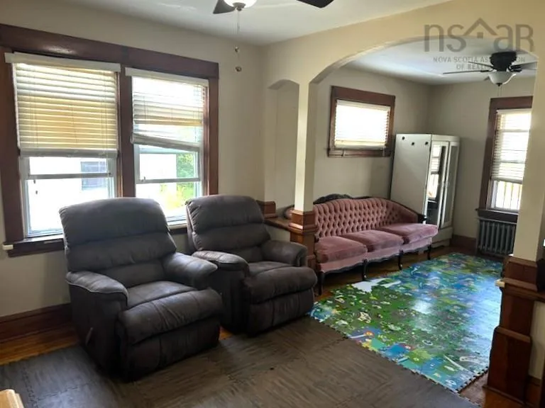 1 West Street, Whitney Pier Ns B1n 1r6, 4 Bedrooms Bedrooms, ,3 BathroomsBathrooms,Residential,For Sale,West,202505003