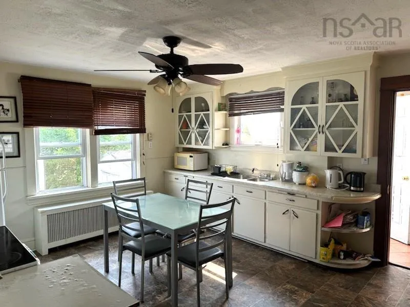 1 West Street, Whitney Pier Ns B1n 1r6, 4 Bedrooms Bedrooms, ,3 BathroomsBathrooms,Residential,For Sale,West,202505003