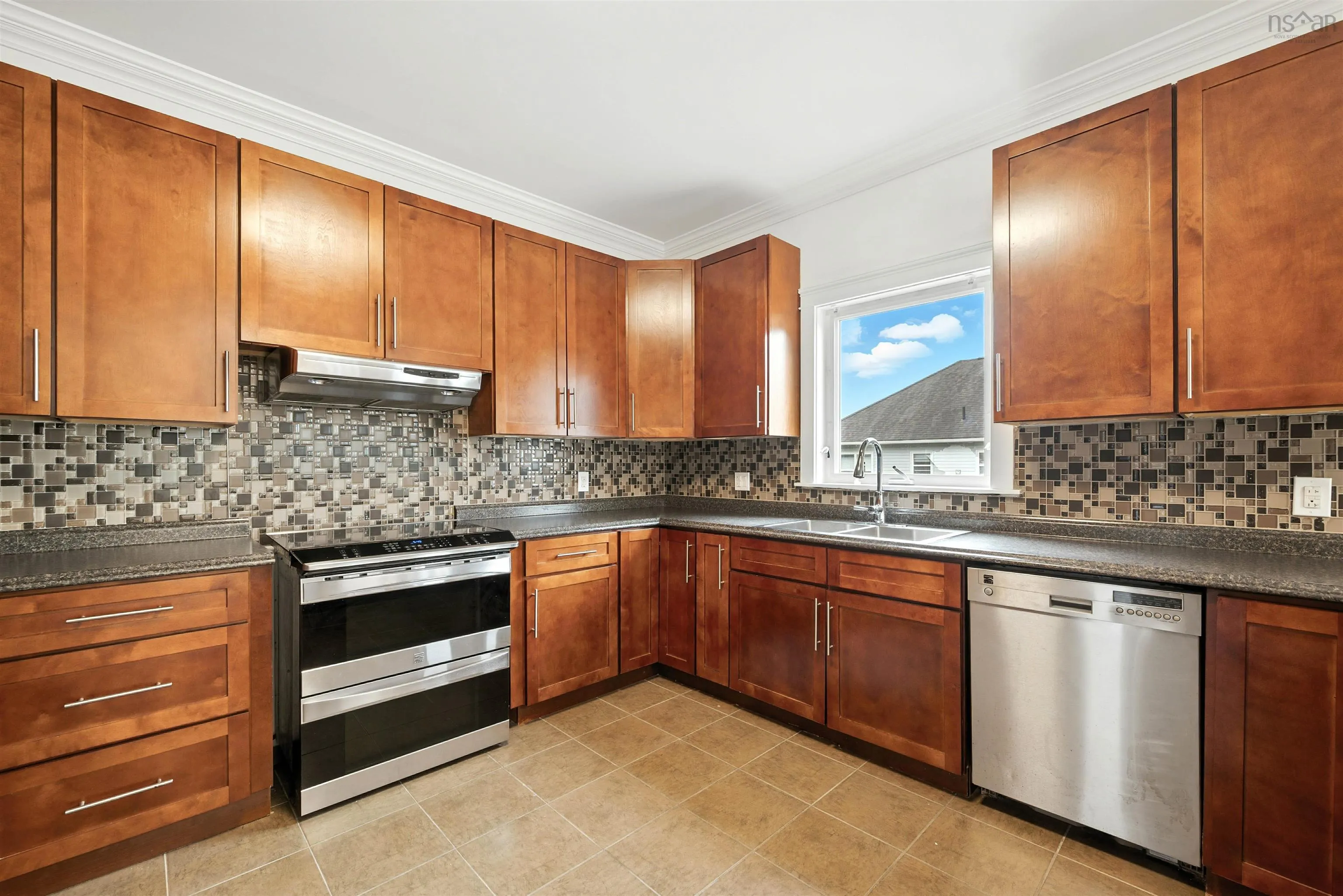 78 Drillio Crescent, Halifax, NS B3N 3K7, 6 Bedrooms Bedrooms, ,4 BathroomsBathrooms,Residential,For Sale,Drillio,202522346