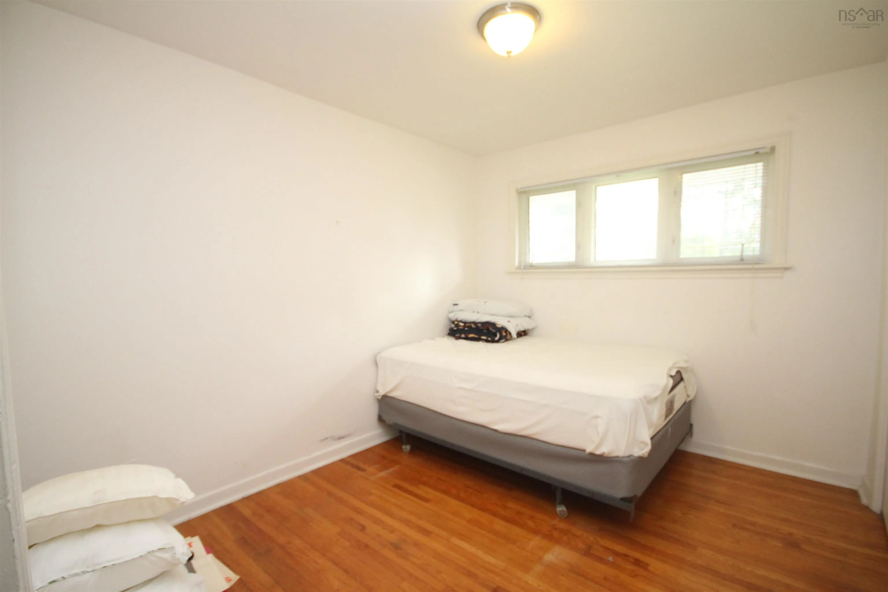 504 Queen Street, Port Hawkesbury, NS B9A 2V9, 4 Bedrooms Bedrooms, ,2 BathroomsBathrooms,Residential,For Sale,Queen,202517689