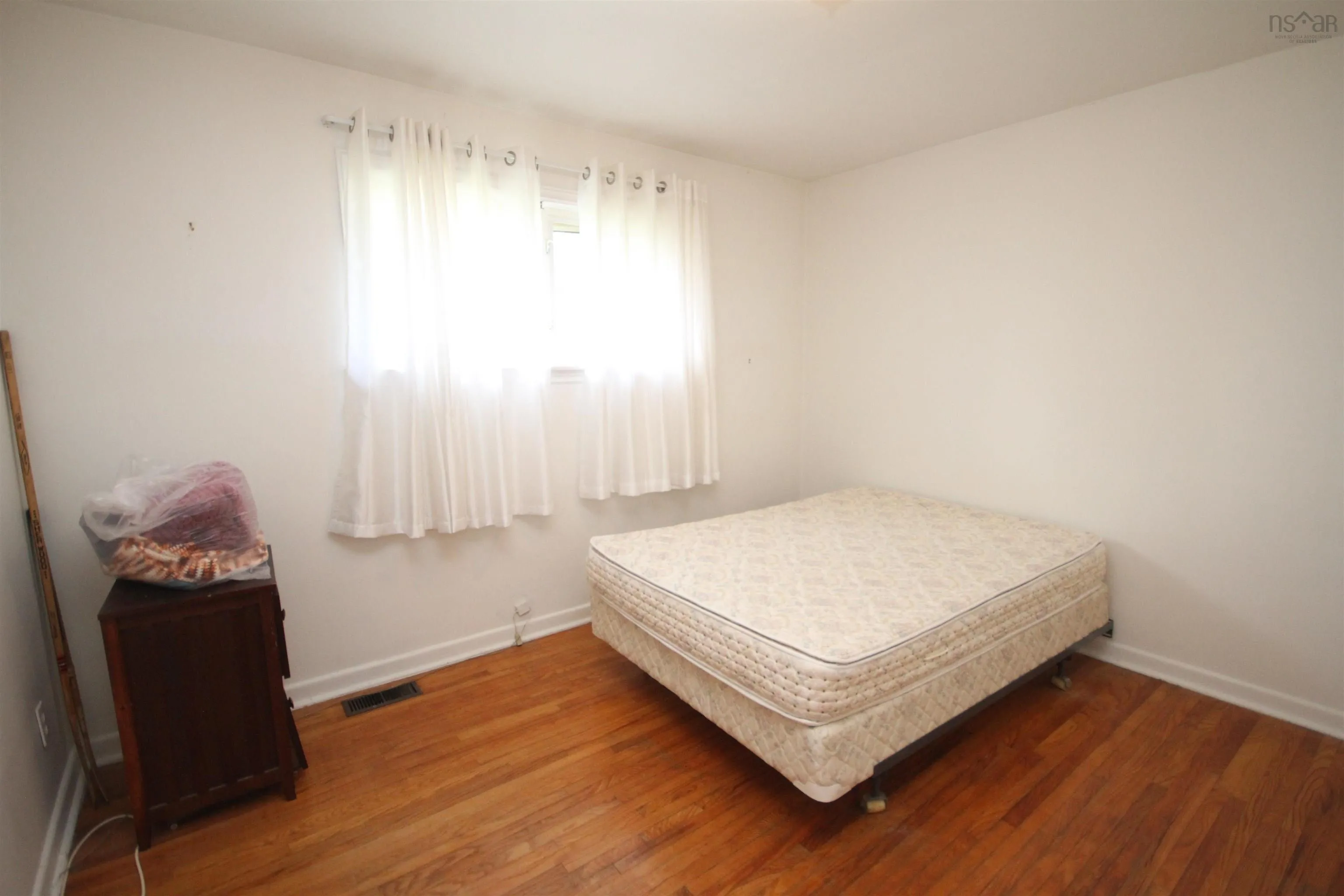 504 Queen Street, Port Hawkesbury, NS B9A 2V9, 4 Bedrooms Bedrooms, ,2 BathroomsBathrooms,Residential,For Sale,Queen,202517689