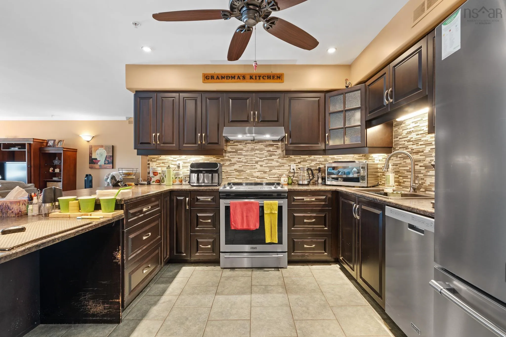 214-512 Parkland Drive, Halifax, NS B3S 1N1, 4 Bedrooms Bedrooms, ,2 BathroomsBathrooms,Residential,For Sale,Parkland,202520237