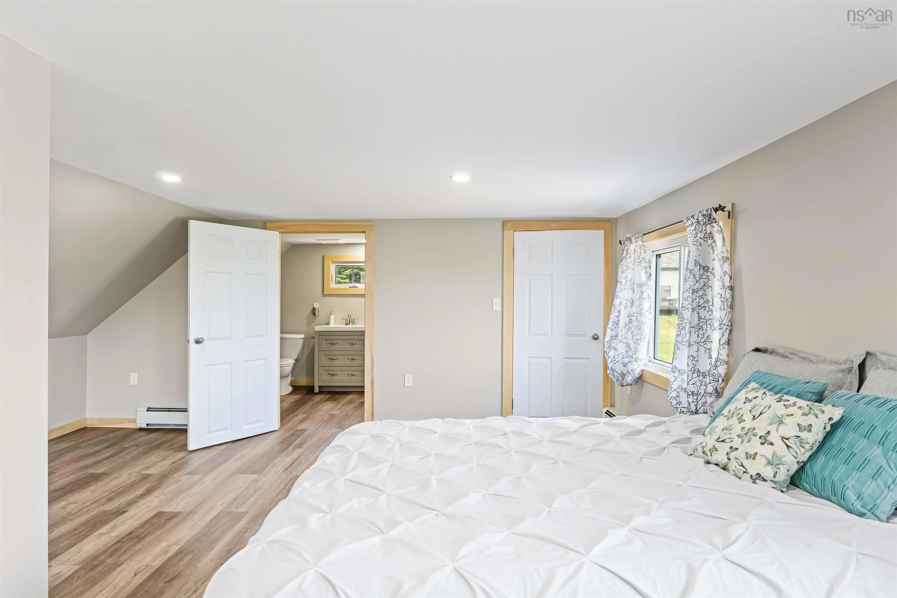 866 Brinton Road, Port Lorne, NS B0S 1R0, 2 Bedrooms Bedrooms, ,3 BathroomsBathrooms,Residential,For Sale,Brinton,202519775