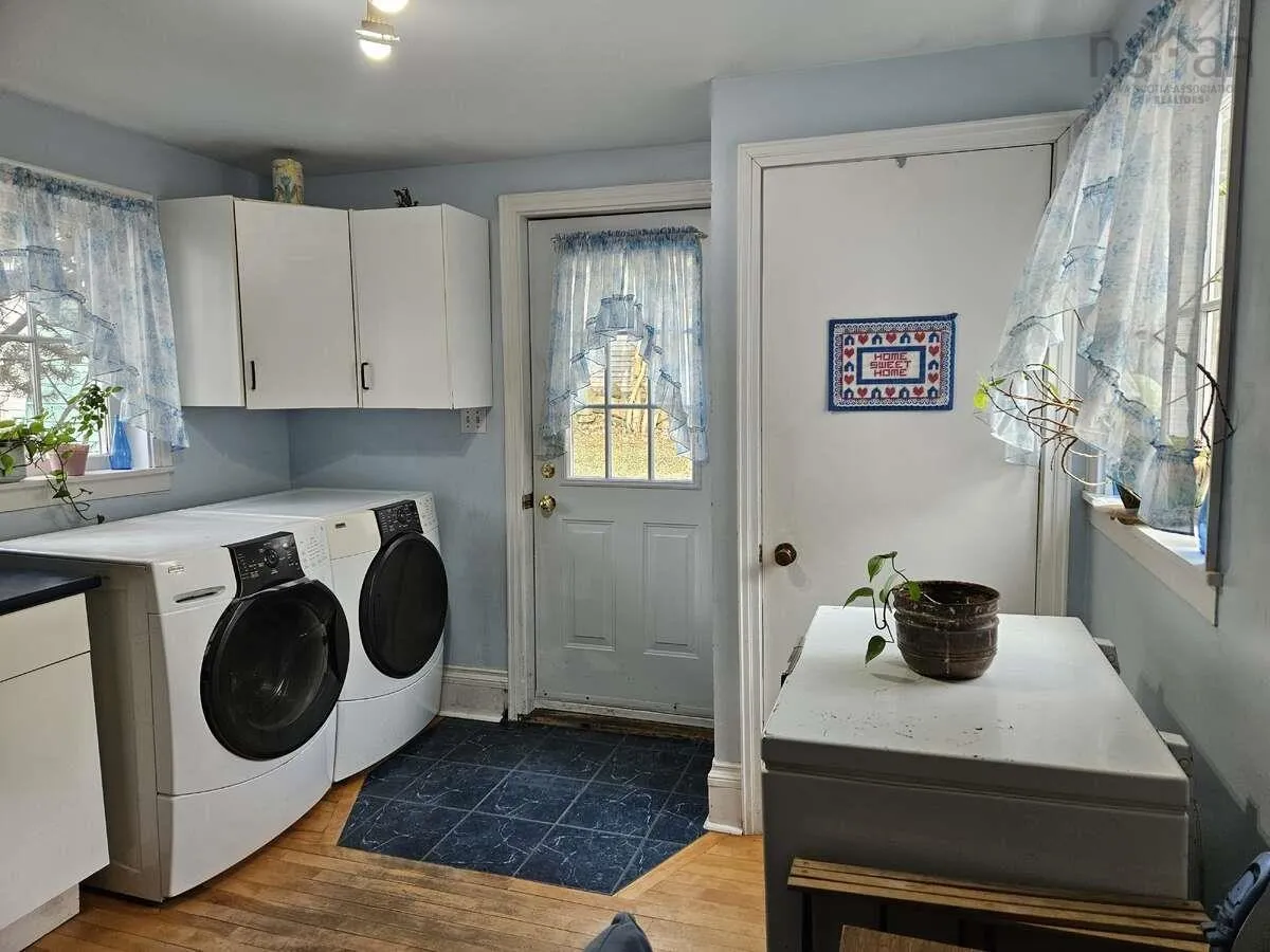 85 Alexander Street, New Glasgow, NS B2H 2S6, 4 Bedrooms Bedrooms, ,3 BathroomsBathrooms,Residential,For Sale,Alexander,202507828
