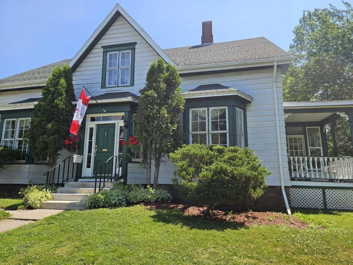 85 Alexander Street, New Glasgow, NS B2H 2S6, 4 Bedrooms Bedrooms, ,3 BathroomsBathrooms,Residential,For Sale,Alexander,202507828
