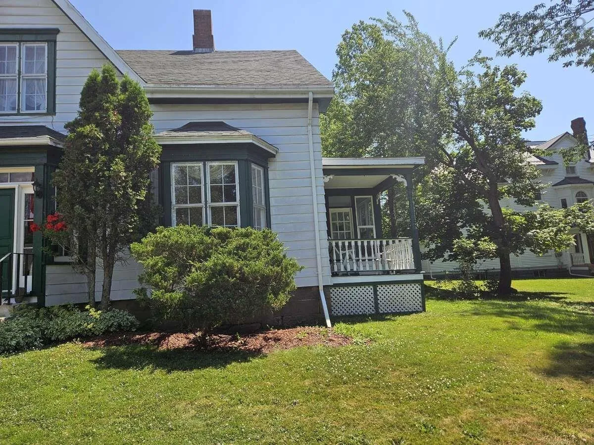 85 Alexander Street, New Glasgow, NS B2H 2S6, 4 Bedrooms Bedrooms, ,3 BathroomsBathrooms,Residential,For Sale,Alexander,202507828