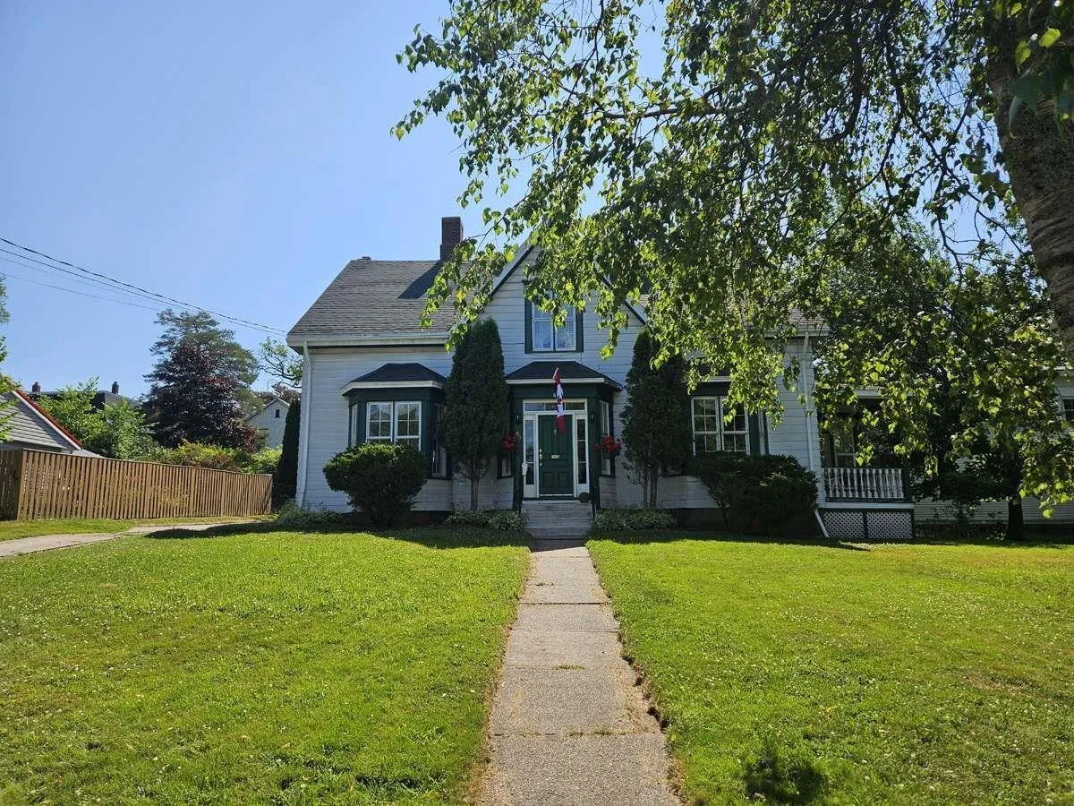 85 Alexander Street, New Glasgow, NS B2H 2S6, 4 Bedrooms Bedrooms, ,3 BathroomsBathrooms,Residential,For Sale,Alexander,202507828