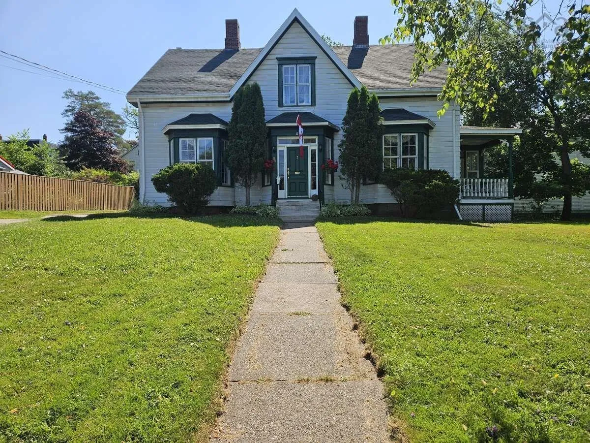 85 Alexander Street, New Glasgow, NS B2H 2S6, 4 Bedrooms Bedrooms, ,3 BathroomsBathrooms,Residential,For Sale,Alexander,202507828