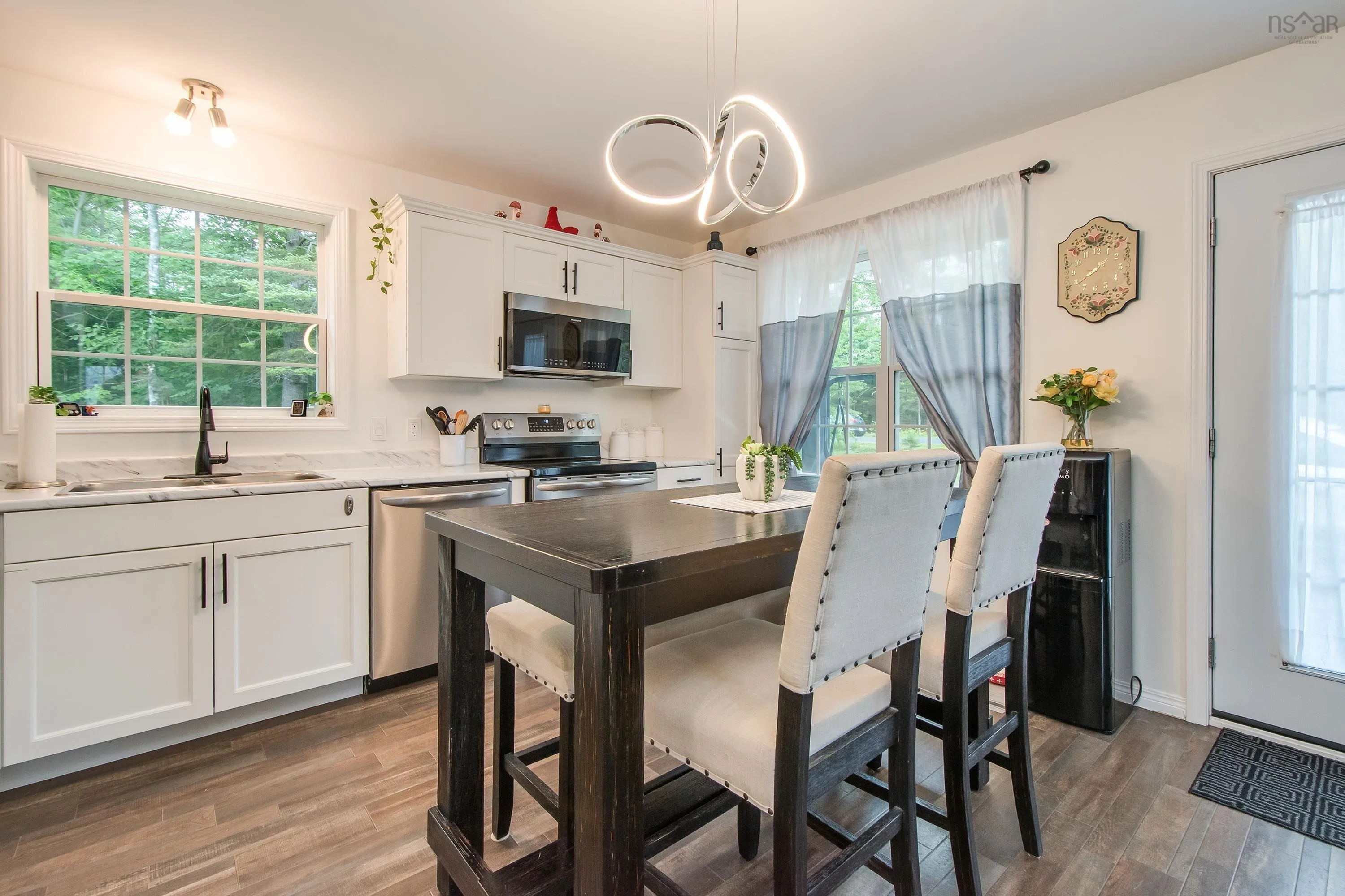 162 Halls Road, Enfield, NS B2T 1C4, 3 Bedrooms Bedrooms, ,2 BathroomsBathrooms,Residential,For Sale,Halls,202517625
