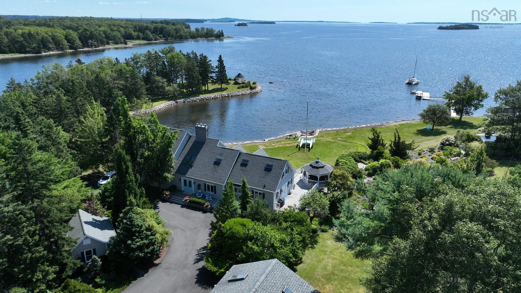 226 Crandall Road, Martins Point, NS B0J 2E0, 5 Bedrooms Bedrooms, ,6 BathroomsBathrooms,Residential,For Sale,Crandall,202522783