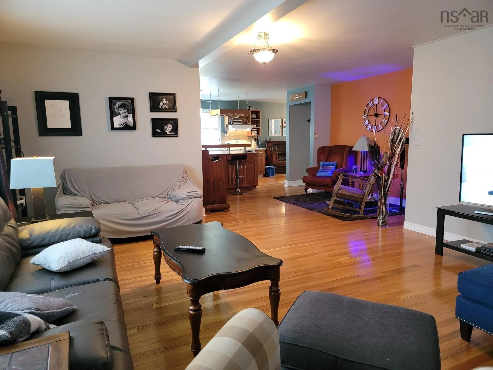 205 South Bentinck Street, Sydney, NS B1P 1X7, 4 Bedrooms Bedrooms, ,3 BathroomsBathrooms,Residential,For Sale,South Bentinck,202520405