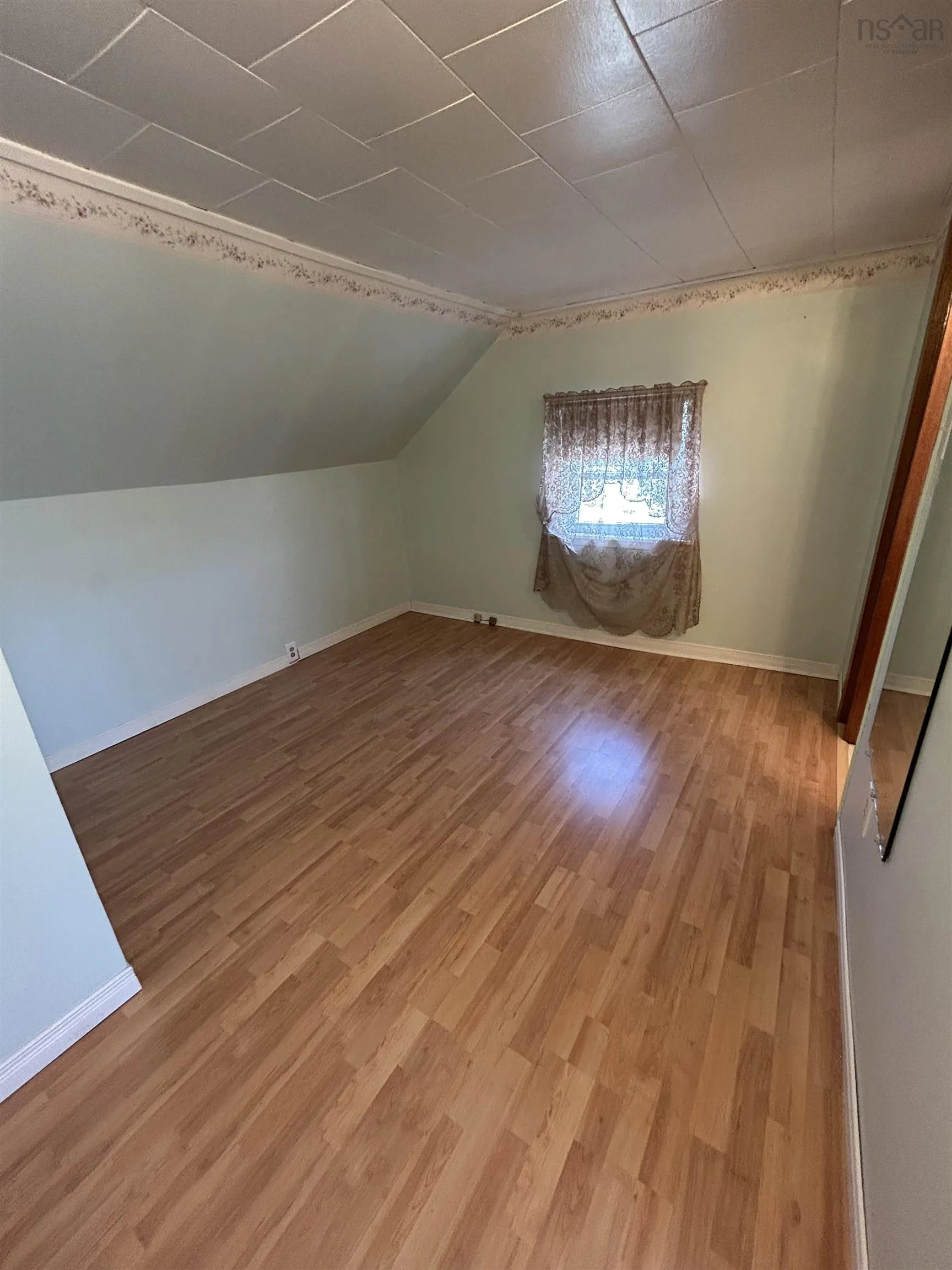 14 Cottage Street, Dominion, NS B1G 1C1, 3 Bedrooms Bedrooms, ,3 BathroomsBathrooms,Residential,For Sale,Cottage,202519960