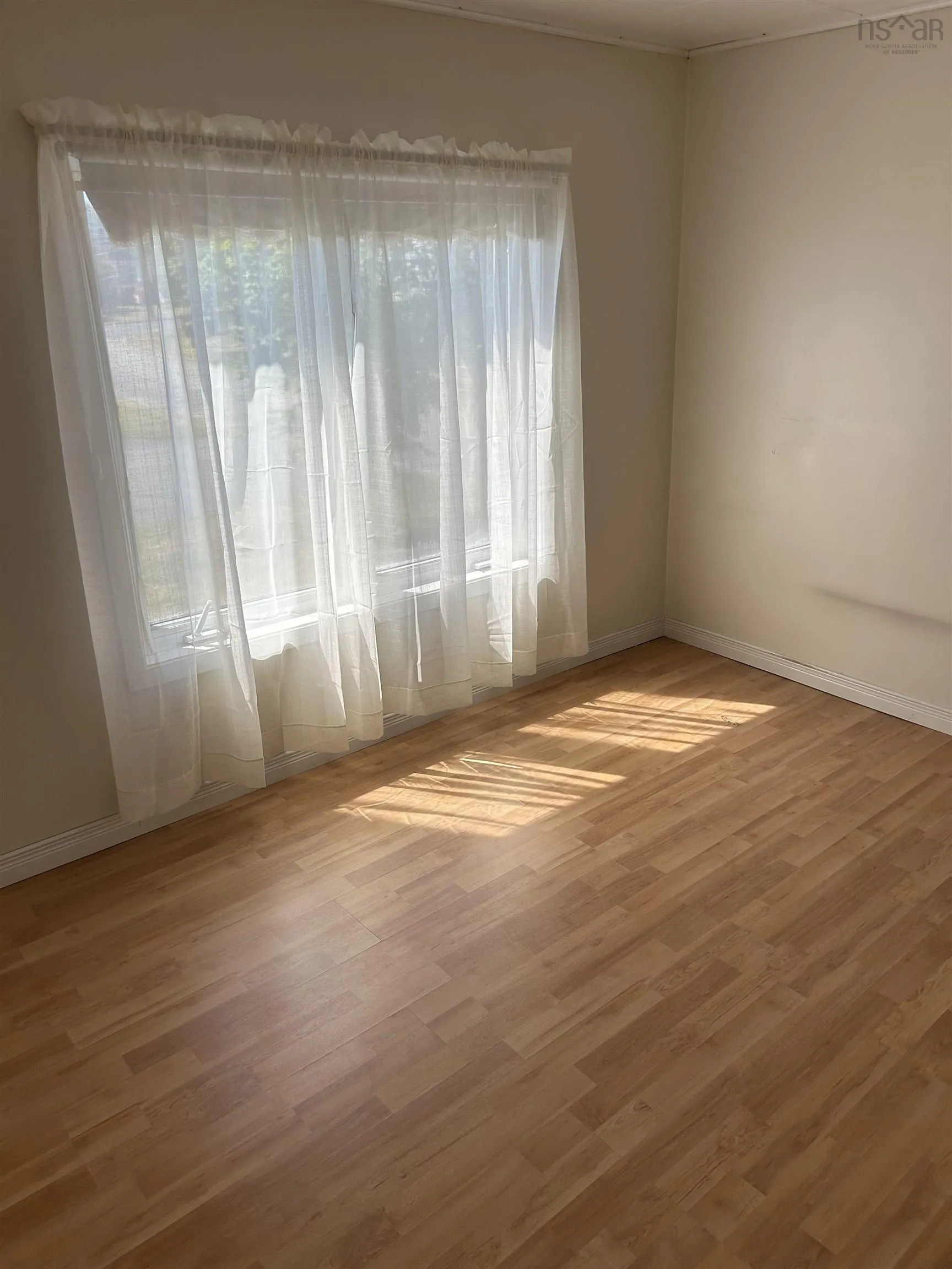 14 Cottage Street, Dominion, NS B1G 1C1, 3 Bedrooms Bedrooms, ,3 BathroomsBathrooms,Residential,For Sale,Cottage,202519960