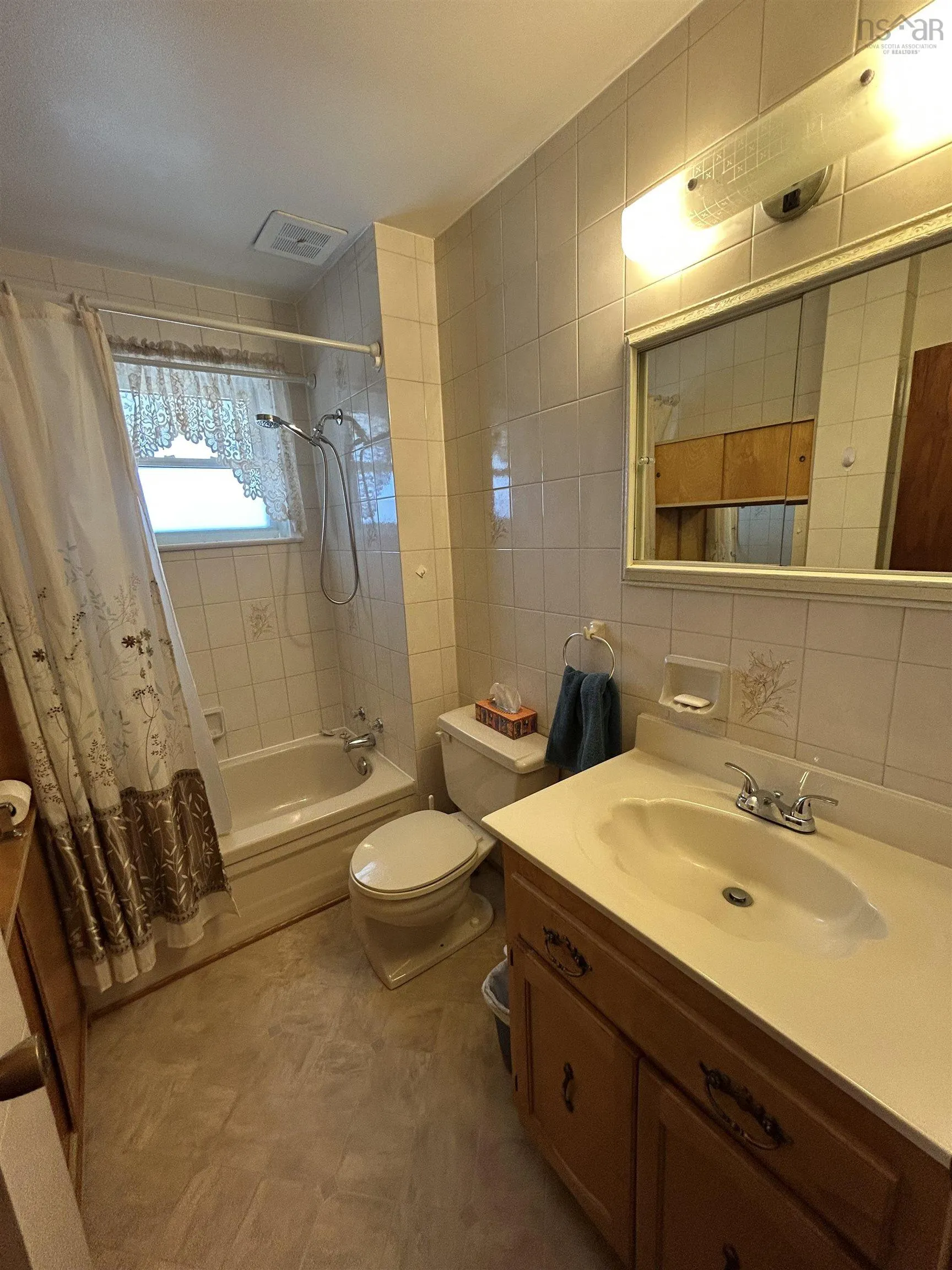14 Cottage Street, Dominion, NS B1G 1C1, 3 Bedrooms Bedrooms, ,3 BathroomsBathrooms,Residential,For Sale,Cottage,202519960