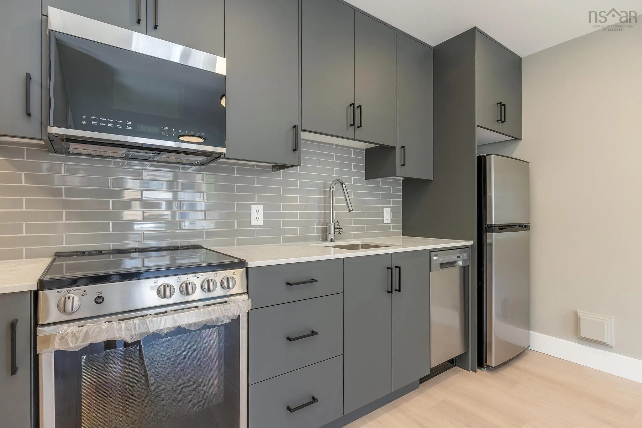 80b-180 Colonial Crescent, Halifax, NS B3R 2H8, 5 Bedrooms Bedrooms, ,4 BathroomsBathrooms,Residential,For Sale,Colonial,202518235