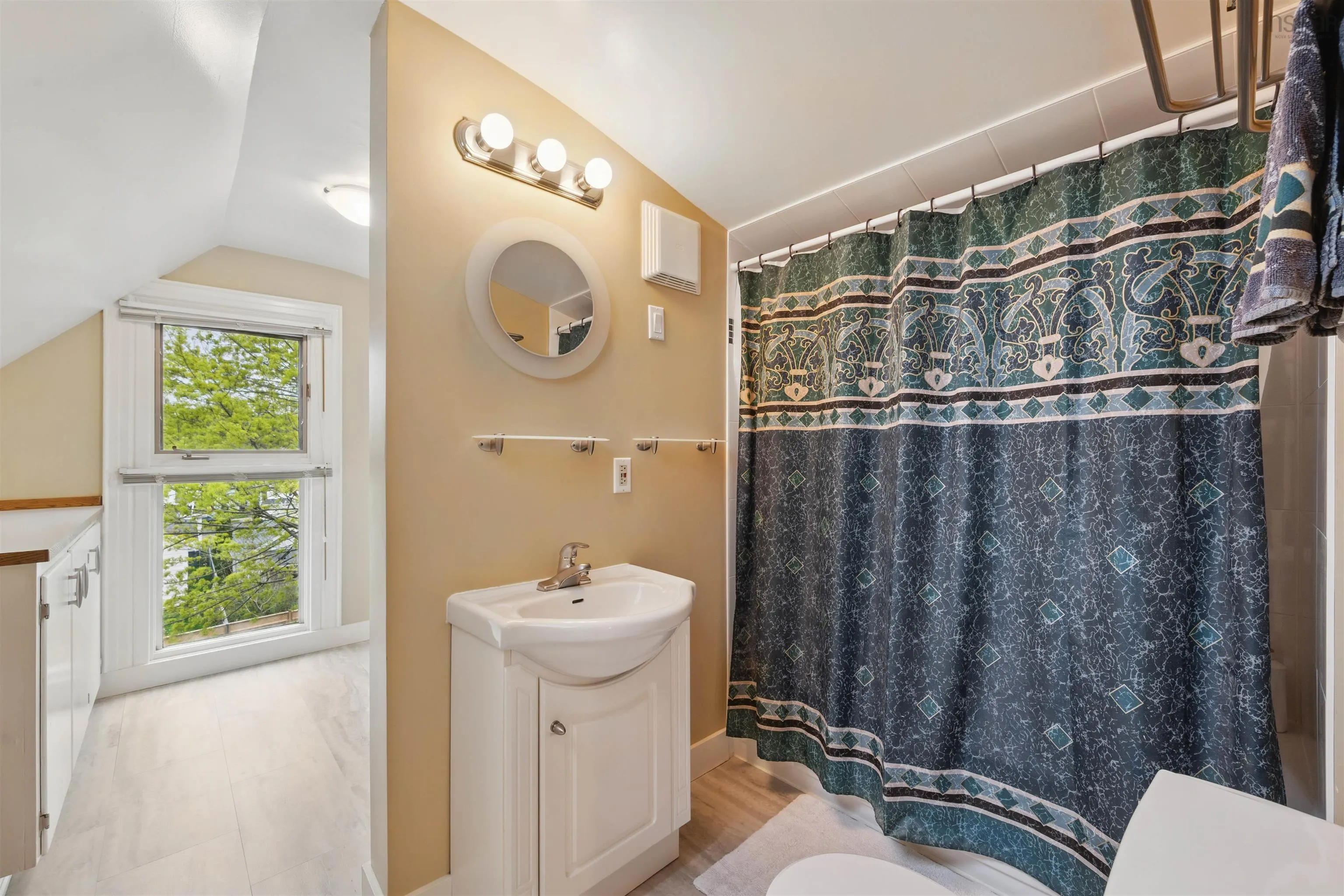 6041 Cherry Street, Halifax, NS B3H 2K4, 6 Bedrooms Bedrooms, ,4 BathroomsBathrooms,Residential,For Sale,Cherry,202524228