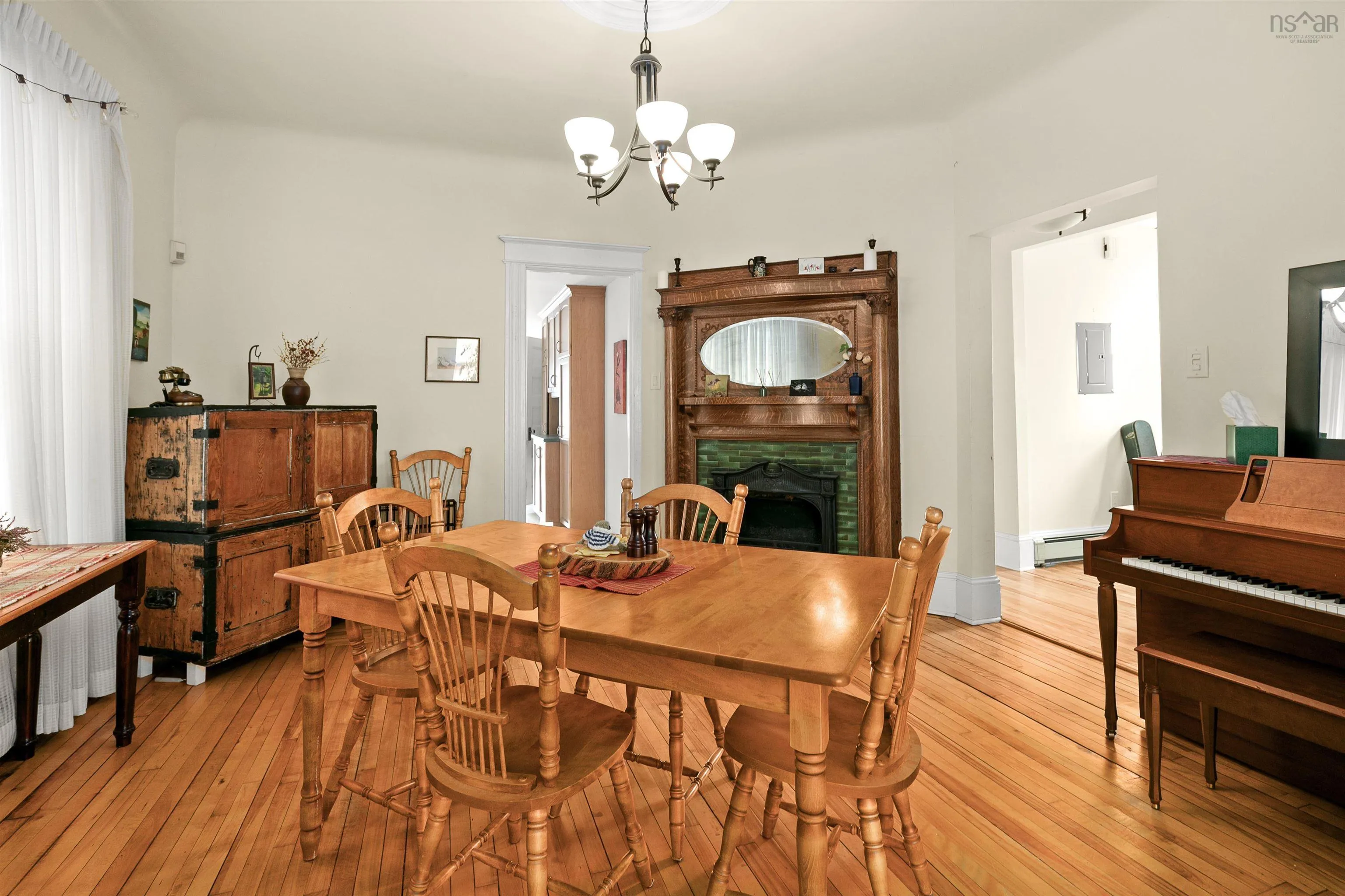 6041 Cherry Street, Halifax, NS B3H 2K4, 6 Bedrooms Bedrooms, ,4 BathroomsBathrooms,Residential,For Sale,Cherry,202524228