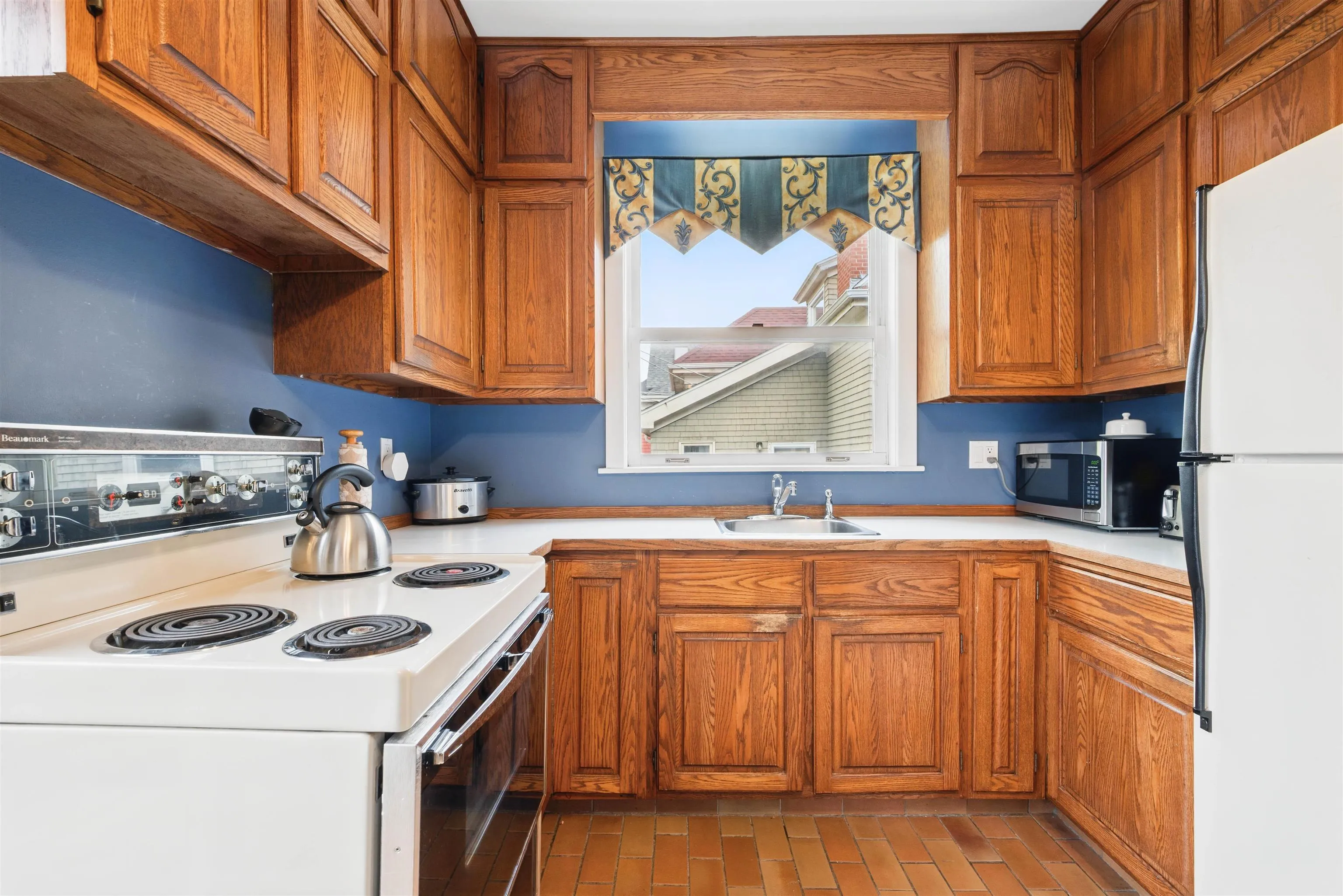 6041 Cherry Street, Halifax, NS B3H 2K4, 6 Bedrooms Bedrooms, ,4 BathroomsBathrooms,Residential,For Sale,Cherry,202524228