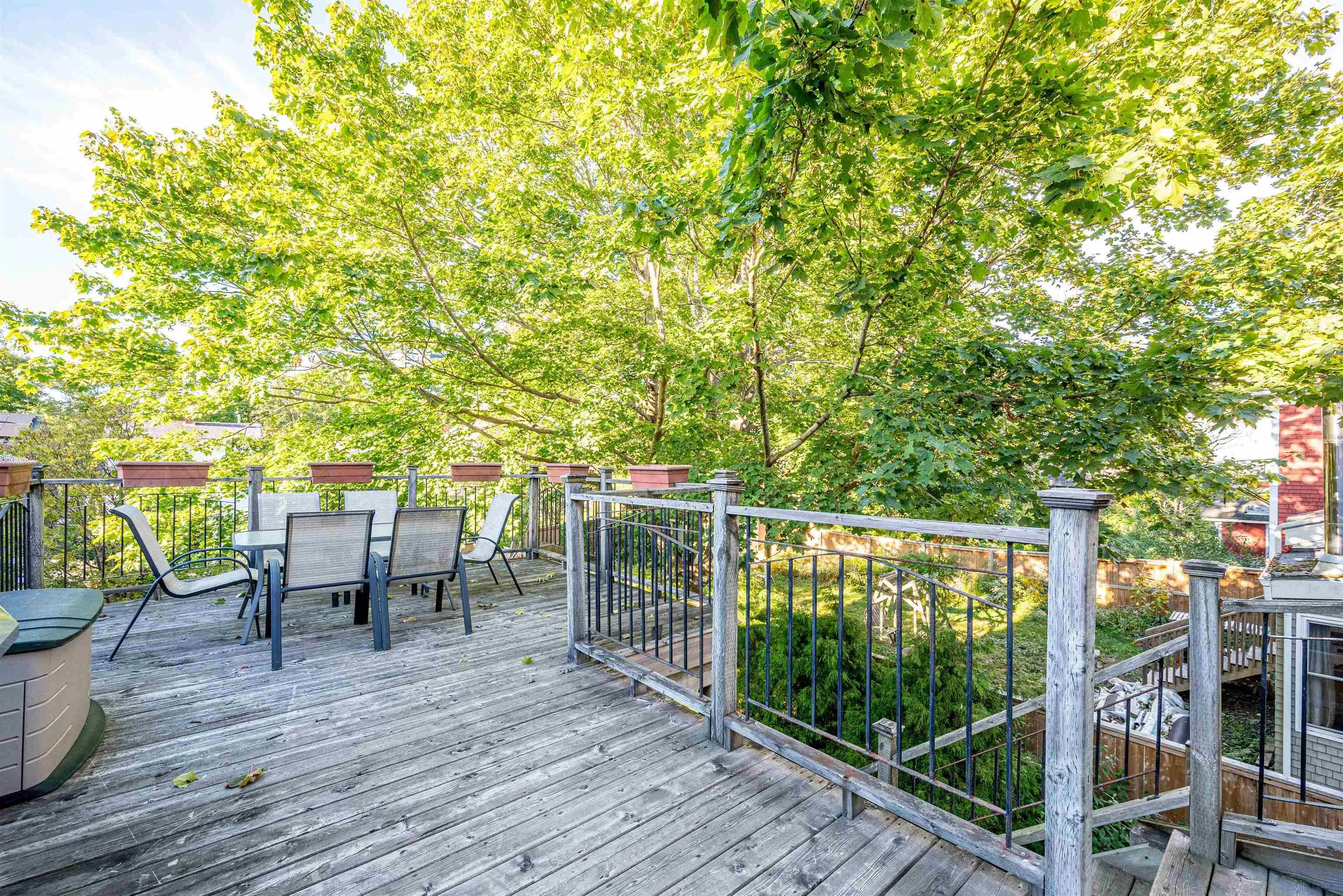 6041 Cherry Street, Halifax, NS B3H 2K4, 6 Bedrooms Bedrooms, ,4 BathroomsBathrooms,Residential,For Sale,Cherry,202524228