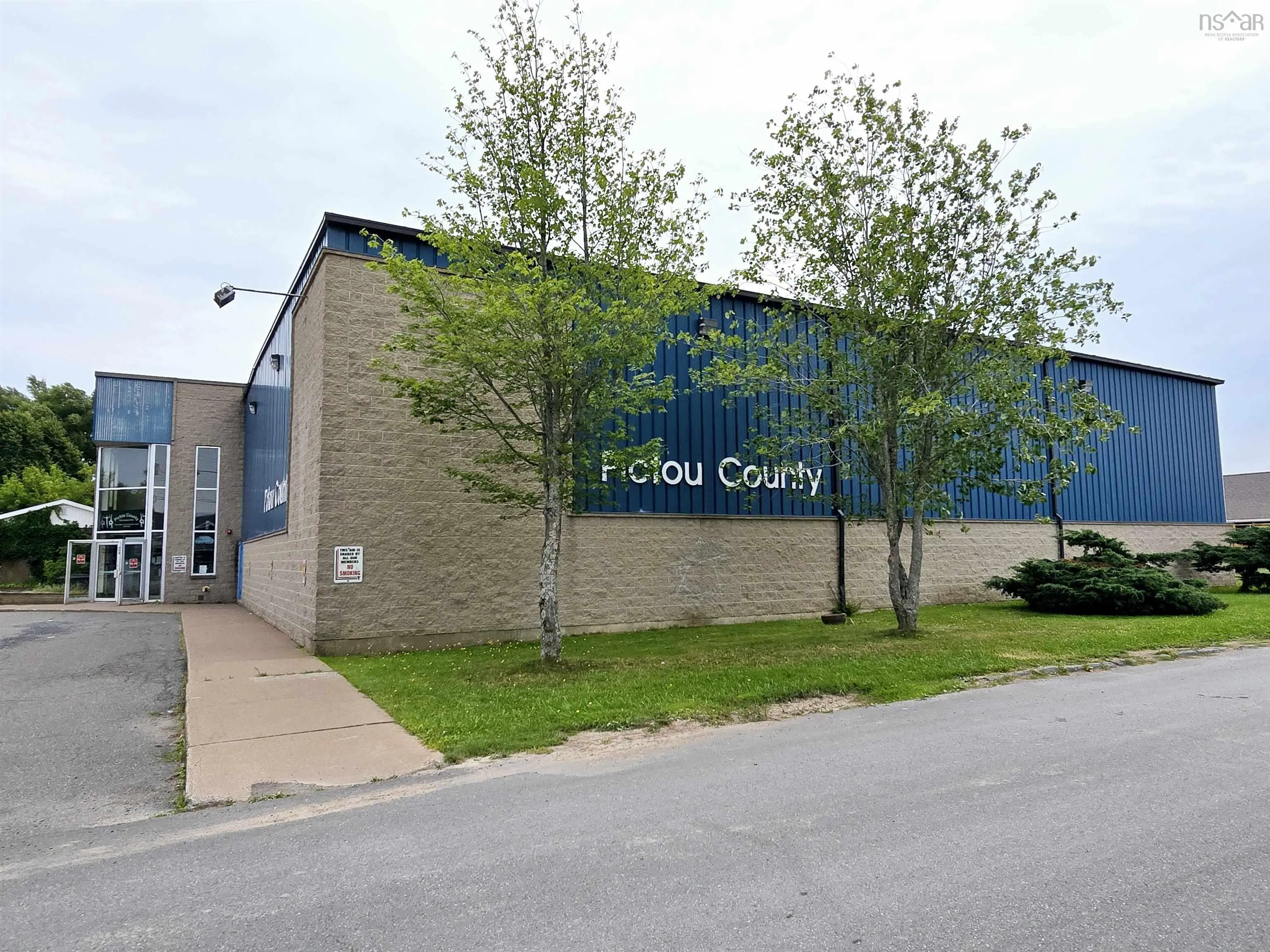 558 South Frederick Street, New Glasgow Ns B2h 3p5, ,Commercial Sale,For Sale,South Frederick,202503248