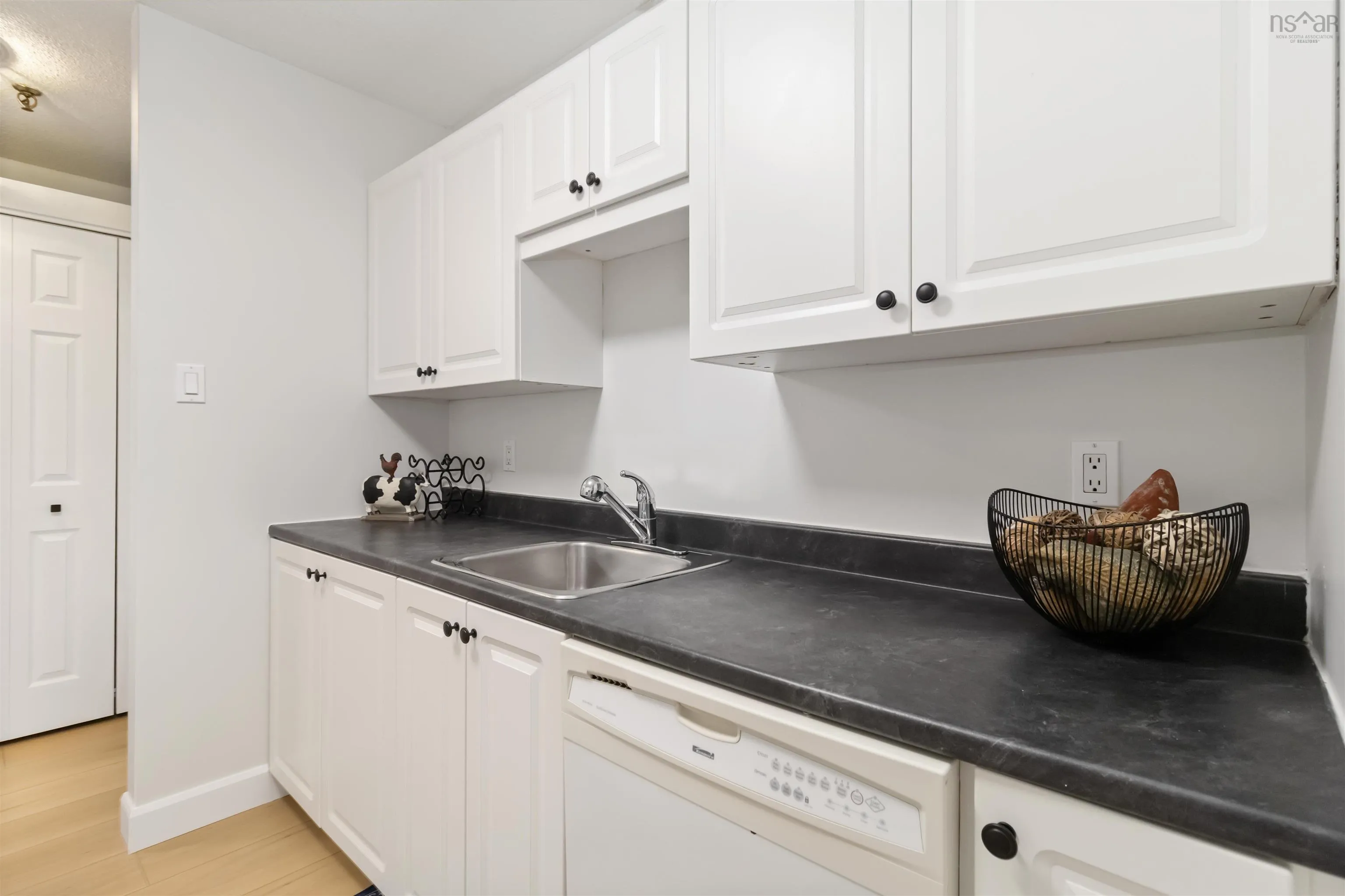 460-9 Forest Hills Parkway, Cole Harbour, NS B2W 0M5, 2 Bedrooms Bedrooms, ,2 BathroomsBathrooms,Residential,For Sale,Forest Hills Parkway,202520302