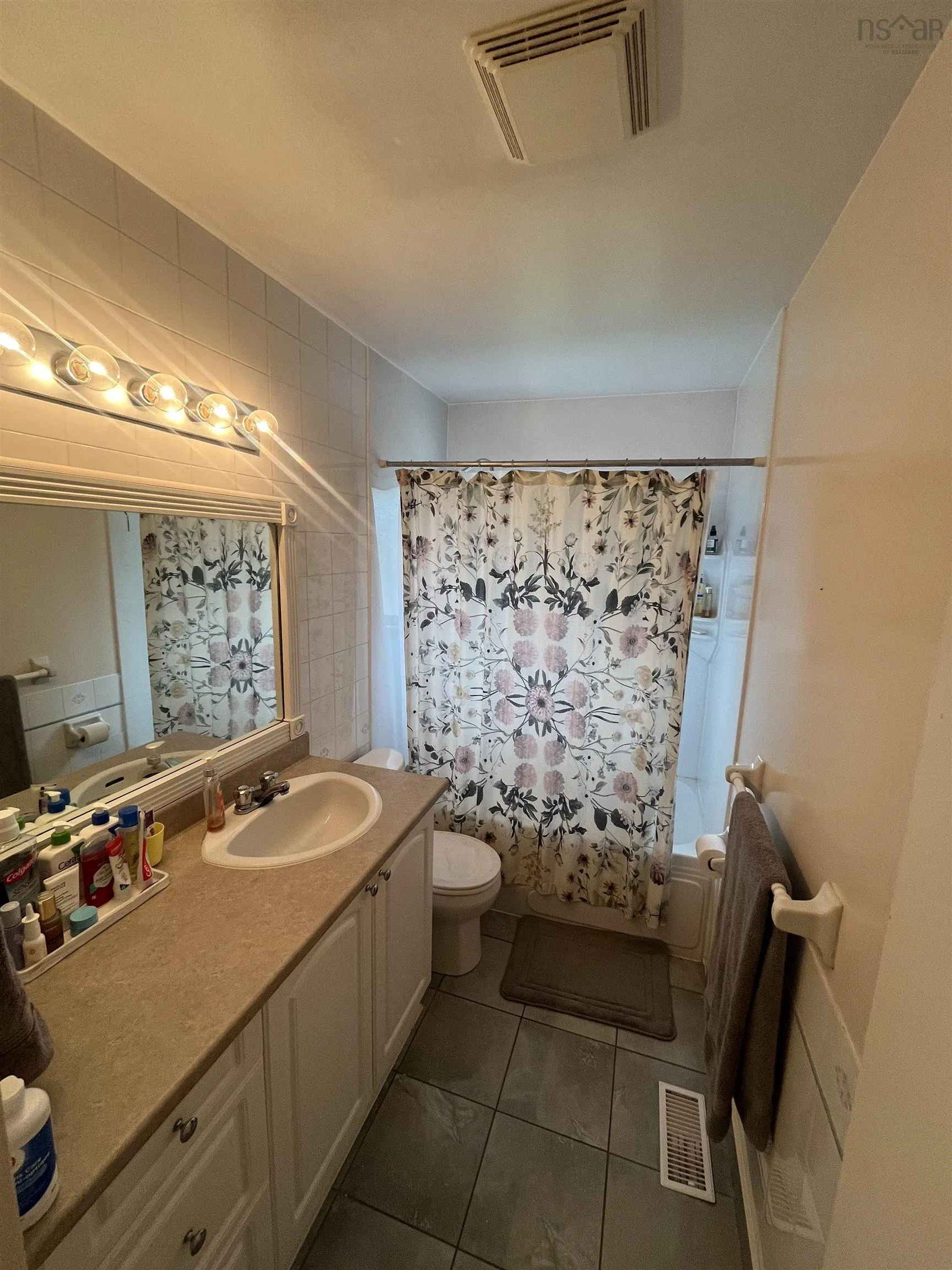 87 Aspenway Crescent, Dartmouth, NS B2V 1H7, 4 Bedrooms Bedrooms, ,2 BathroomsBathrooms,Residential,For Sale,Aspenway,202511021
