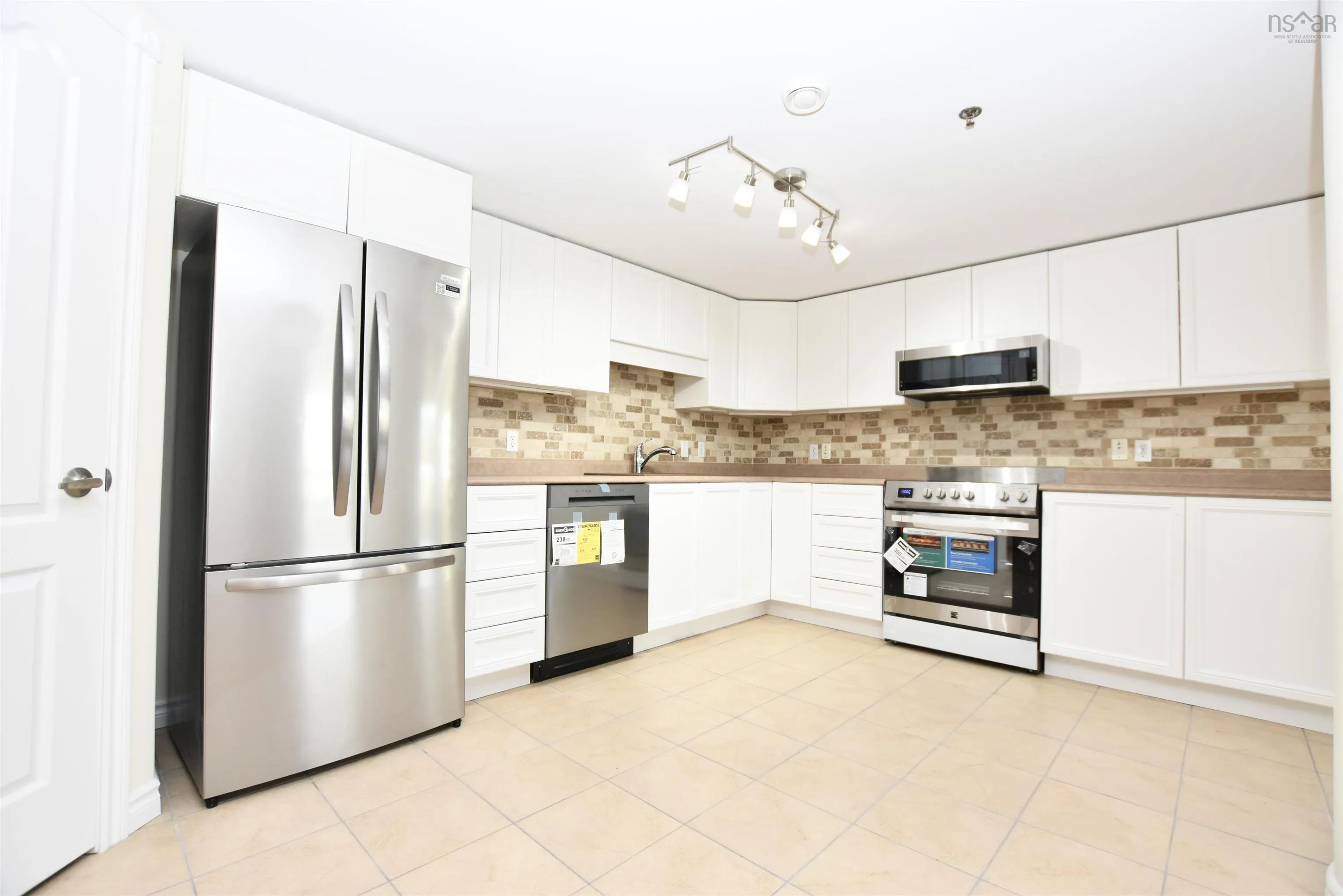 105-40 Regency Park Drive, Halifax, NS B3S 1L4, 3 Bedrooms Bedrooms, ,2 BathroomsBathrooms,Residential,For Sale,Regency Park,202524647