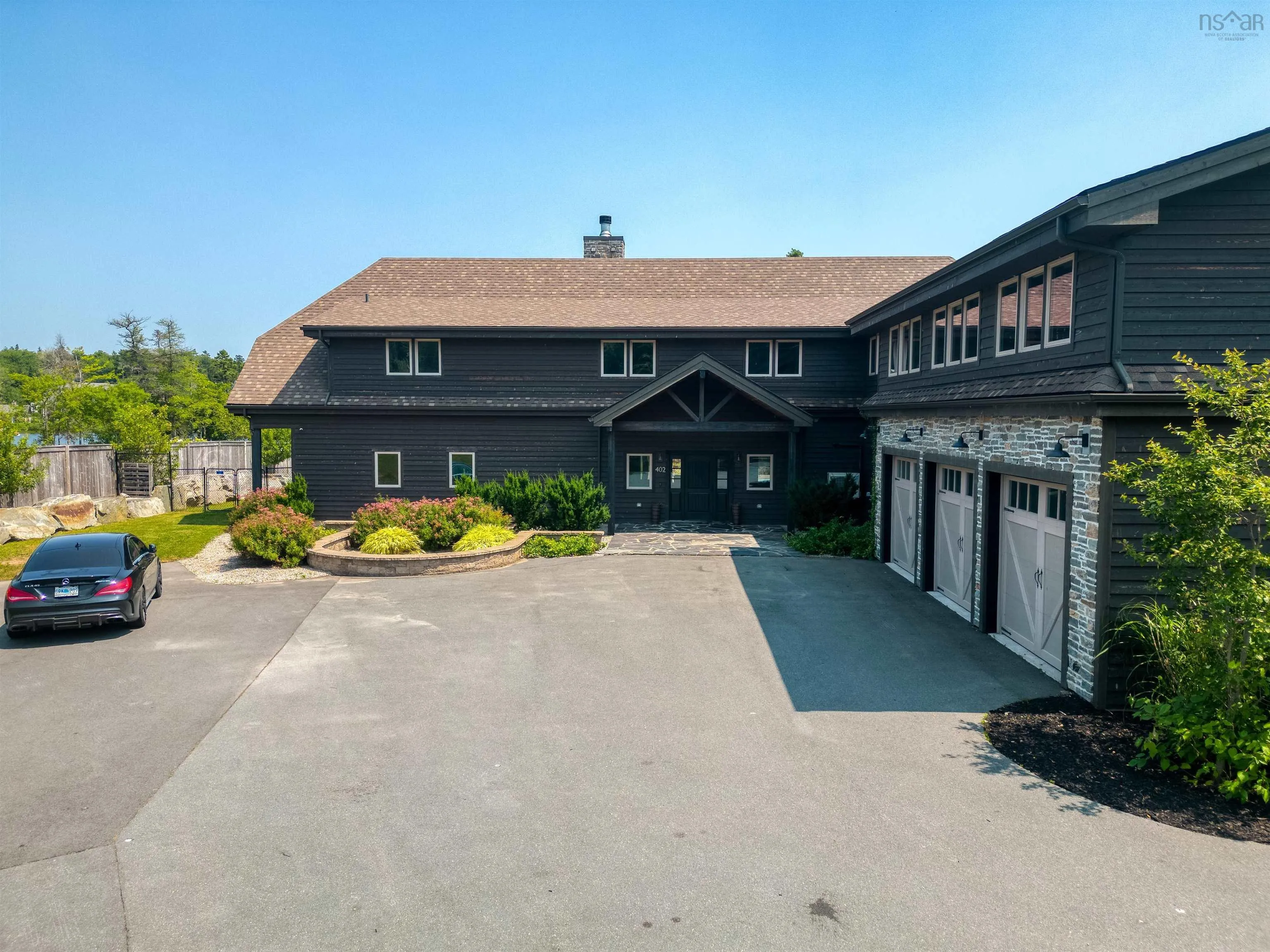 402 Lochmoor Lane, Lake Loon Ns B2w 6c8, 6 Bedrooms Bedrooms, ,6 BathroomsBathrooms,Residential,For Sale,Lochmoor,202510781